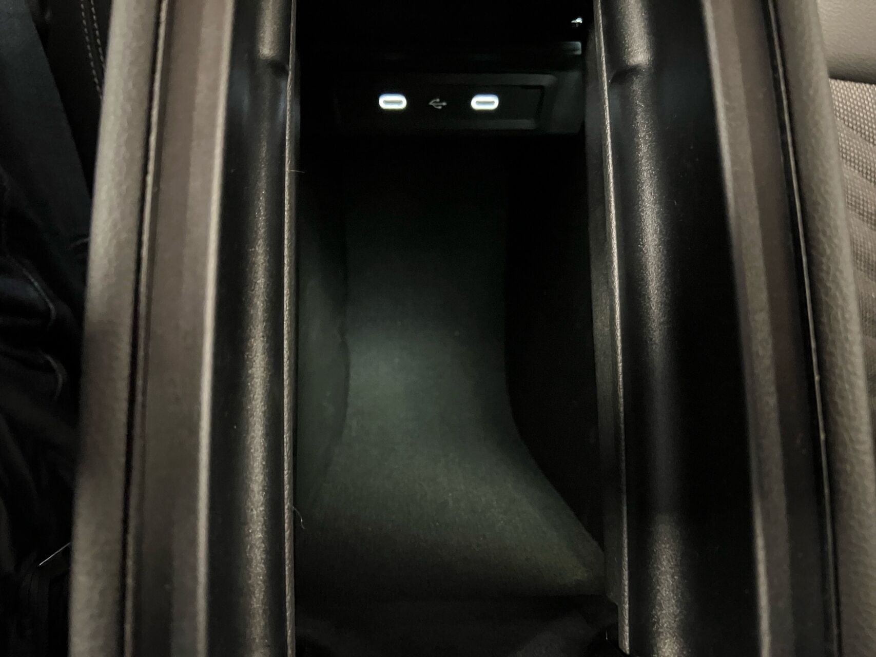 Billede af Mercedes-Benz EQB 250+ EL Progressive 7 pers. 190HK 5d Aut.