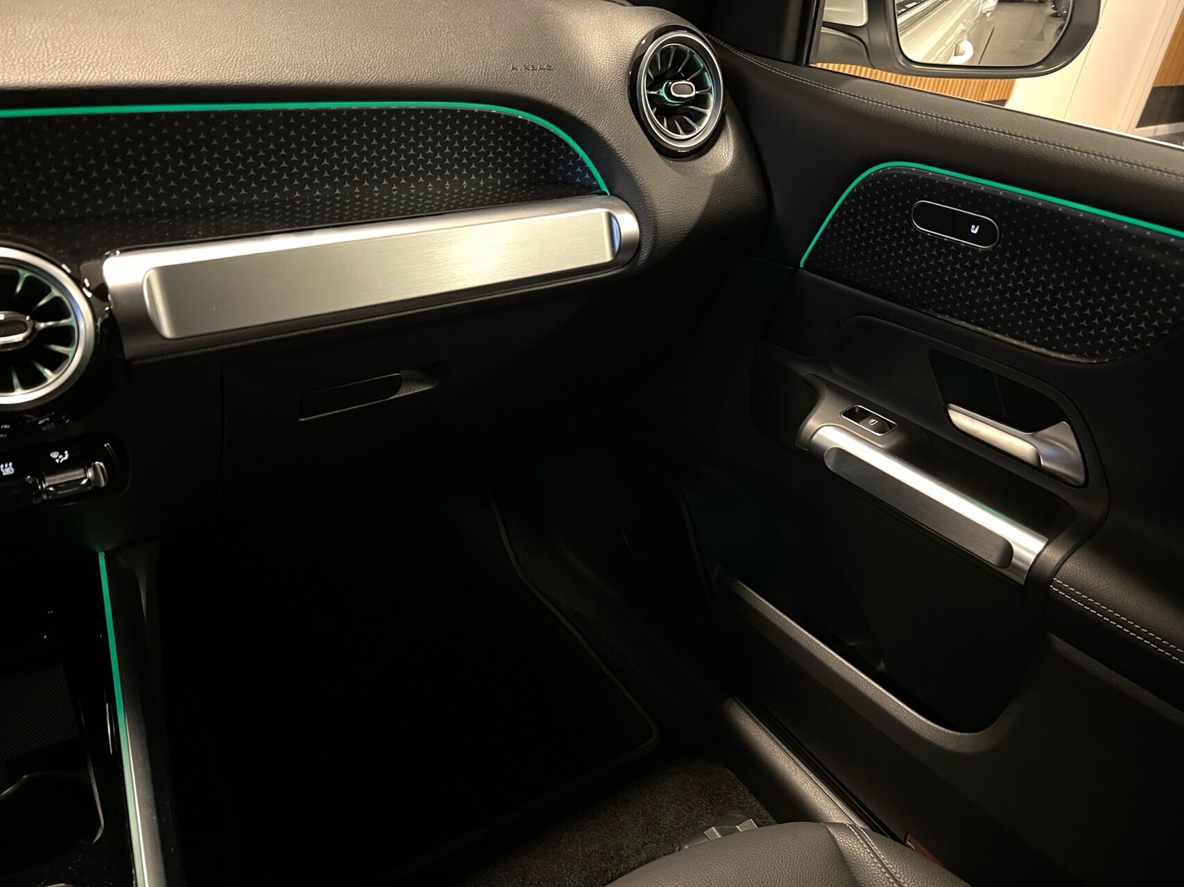 Billede af Mercedes-Benz EQB 250+ EL Progressive 7 pers. 190HK 5d Aut.