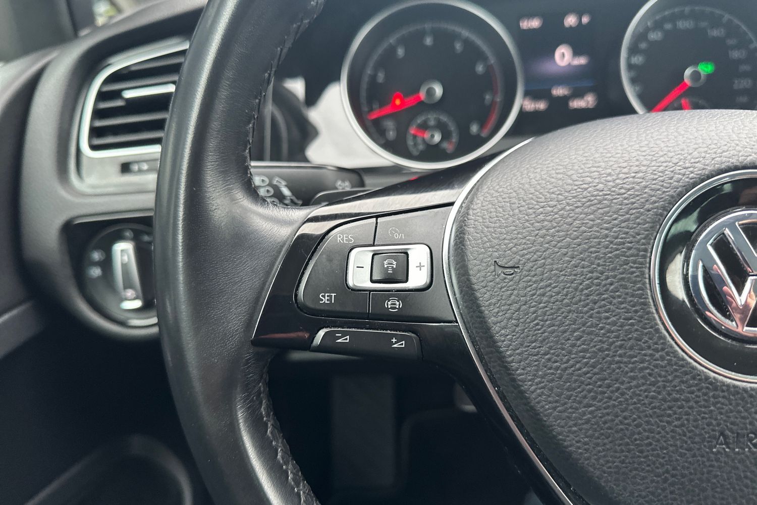 Billede af VW Golf 1,5 TSI BMT EVO Connect DSG 150HK 5d 7g Aut.