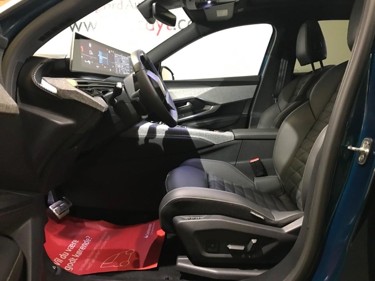 Billede af Peugeot e-3008 EL GT 210HK 5d Aut.