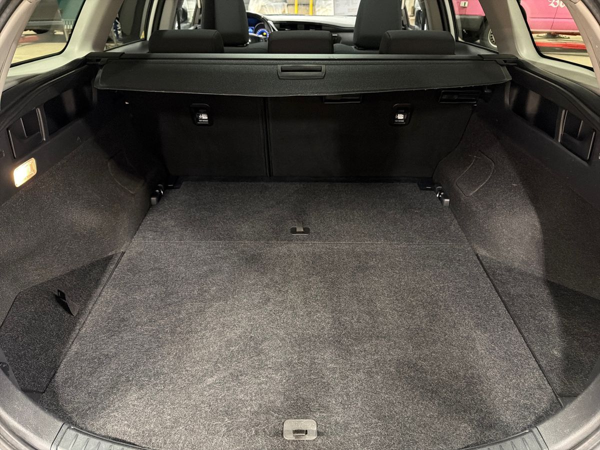 Billede af Toyota Auris Touring Sports 1,8 Hybrid Pure Safety Sense 136HK Stc Aut.