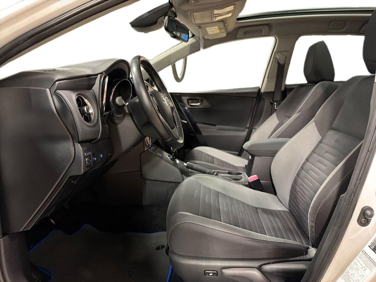 Billede af Toyota Auris Touring Sports 1,8 Hybrid Pure Safety Sense 136HK Stc Aut.