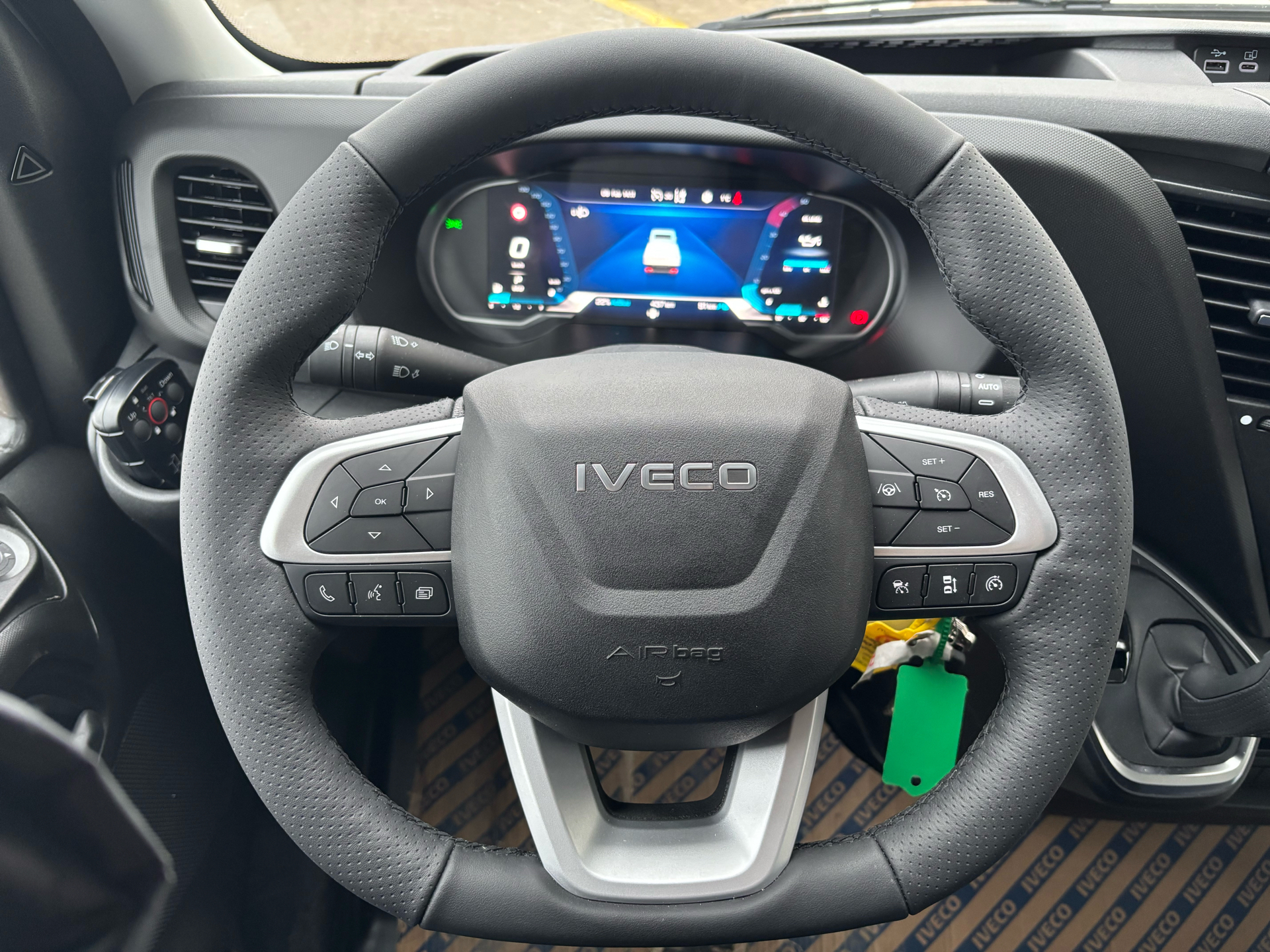 Billede af Iveco Daily 35S18 3750mm 3,0 D 180HK Ladv./Chas. 8g Aut.