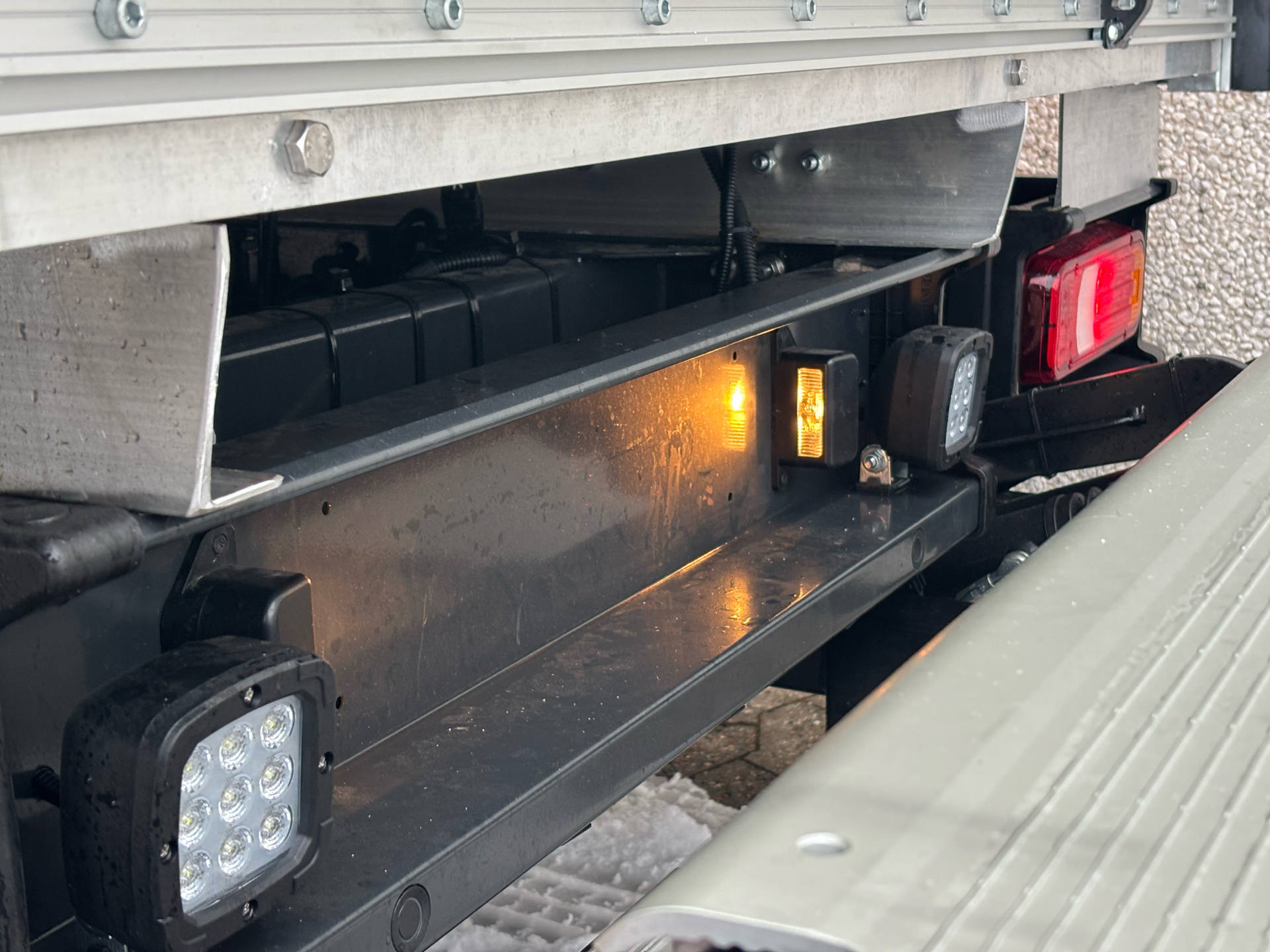 Billede af Iveco Daily 35S18 3750mm 3,0 D 180HK Ladv./Chas. 8g Aut.