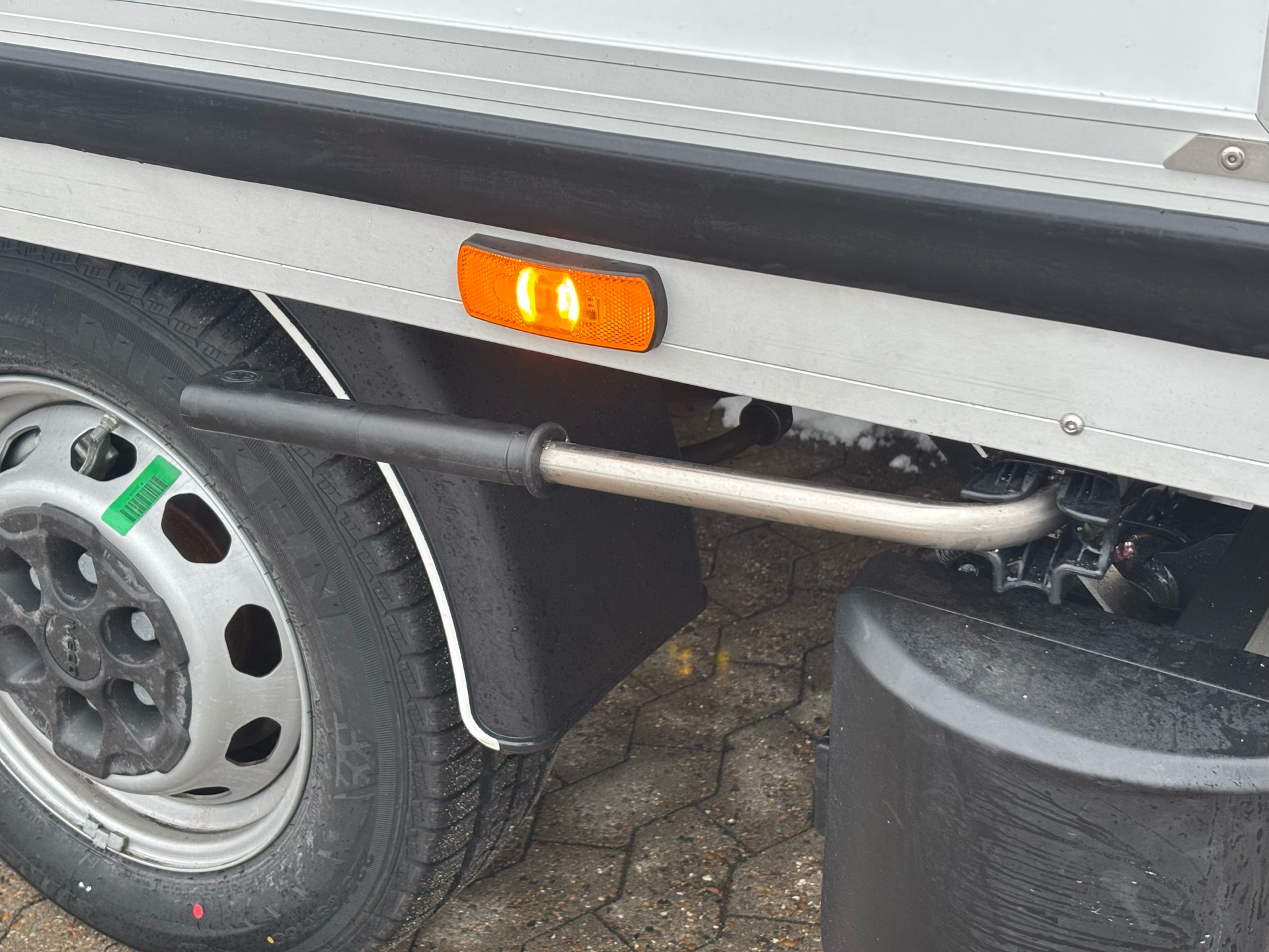 Billede af Iveco Daily 35S18 3750mm 3,0 D 180HK Ladv./Chas. 8g Aut.