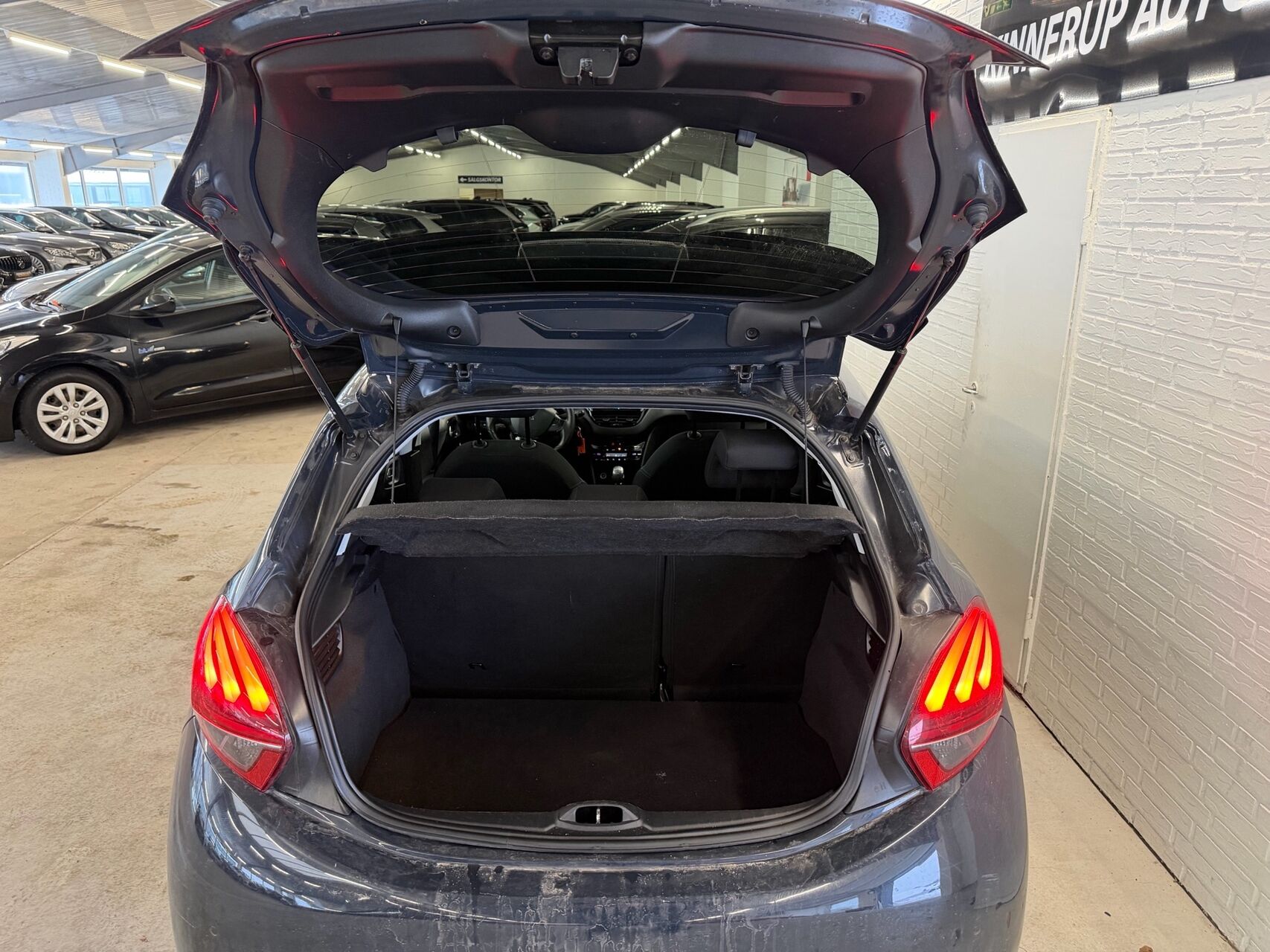 Billede af Peugeot 208 1,5 BlueHDi Signature+ 100HK 5d