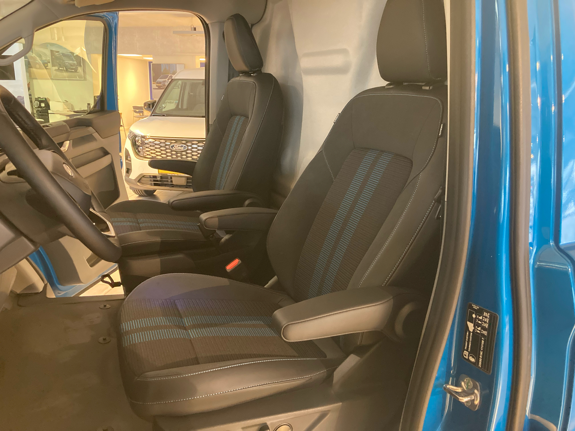 Billede af Ford E-Transit Custom 340 L2H1 EL Sport 218HK Van Aut.