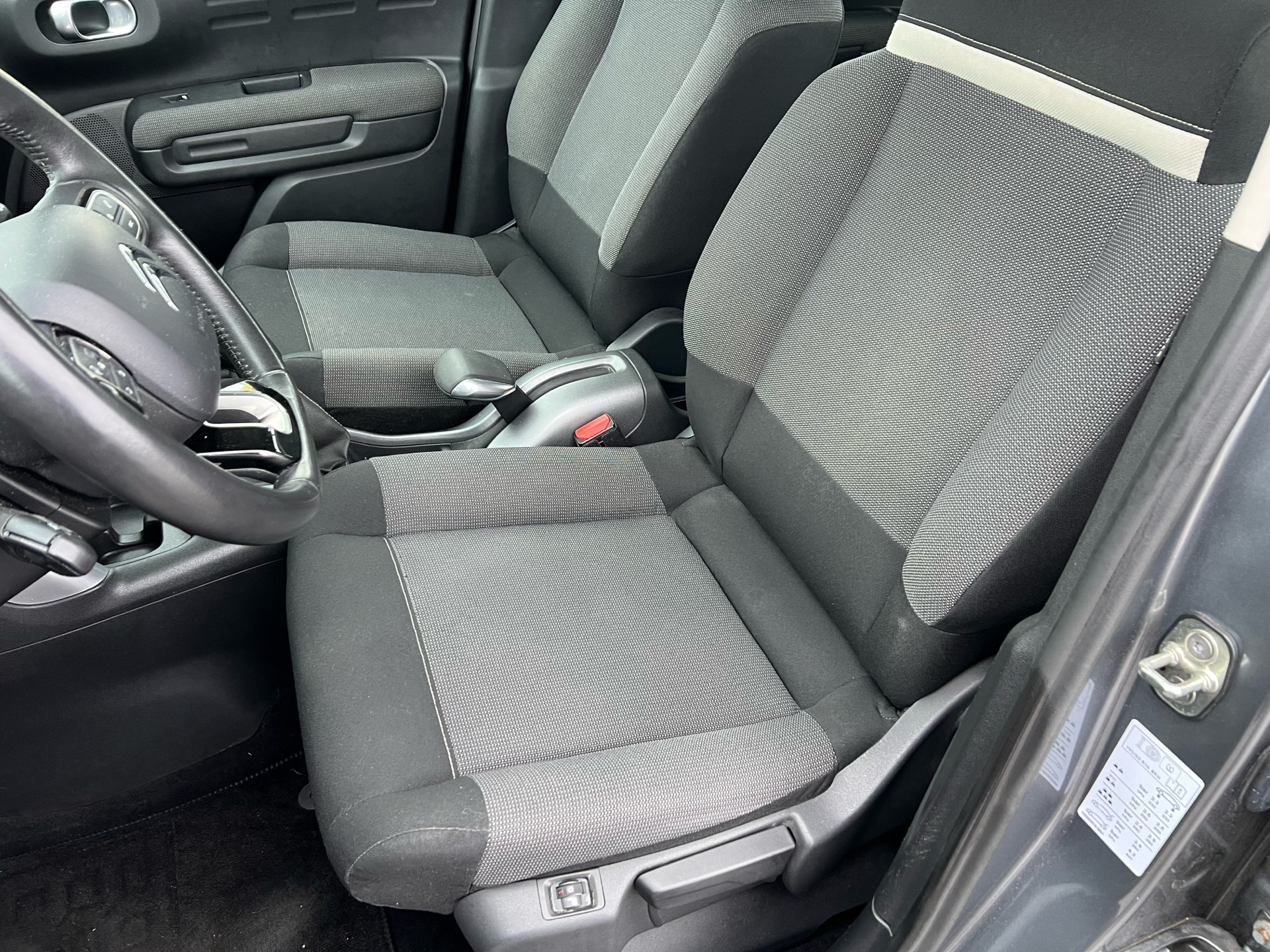 Billede af Citroën C3 Aircross 1,6 Blue HDi Iconic start/stop 100HK 5d