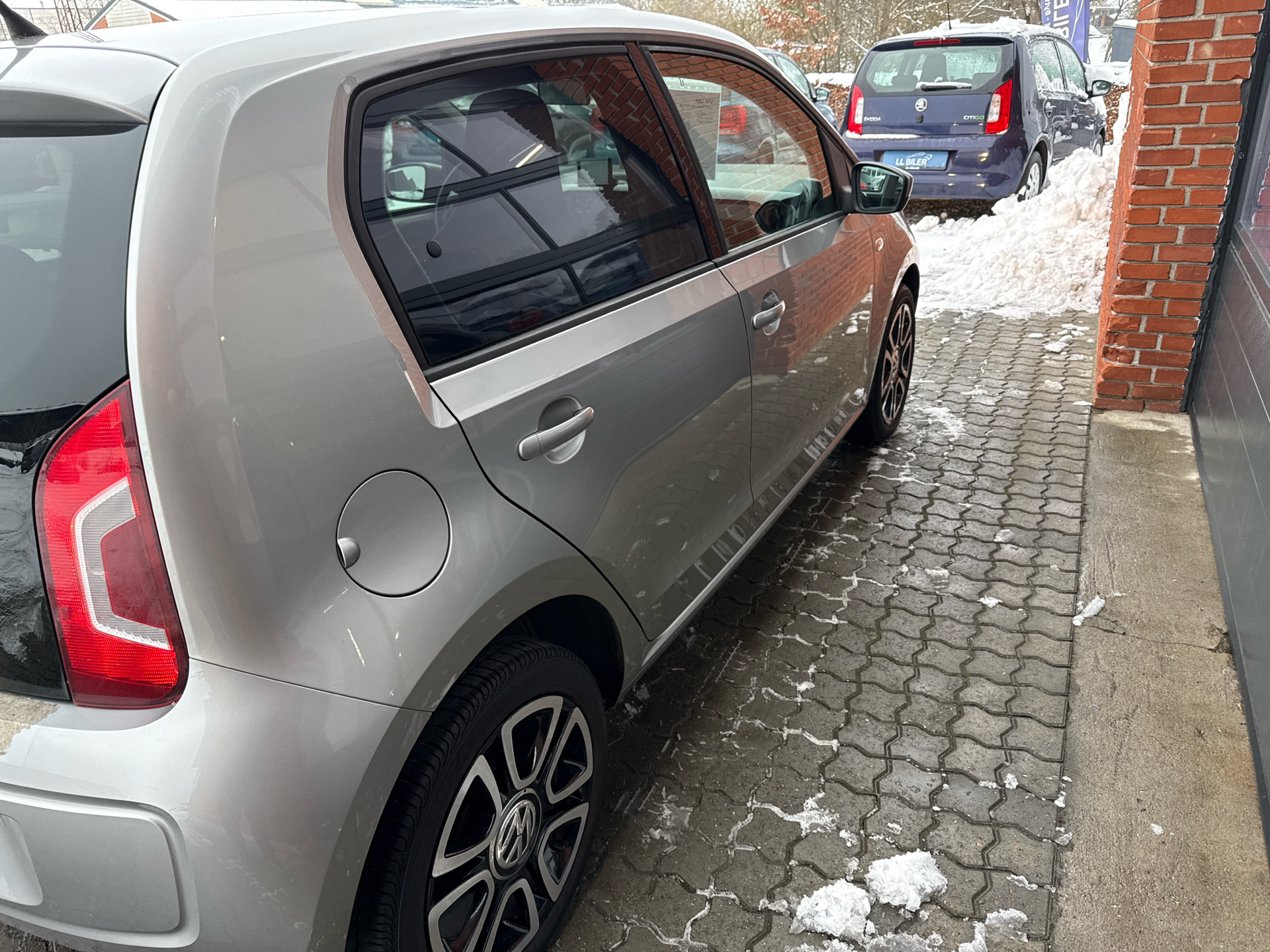 Billede af VW up 1,0 MPI Move ASG 75HK 5d Aut.