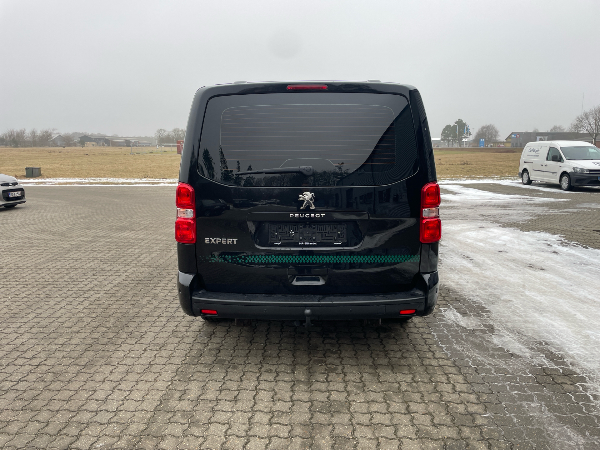 Billede af Peugeot Expert L3 2,0 BlueHDi Ultimate EAT6 180HK Van 6g Aut.