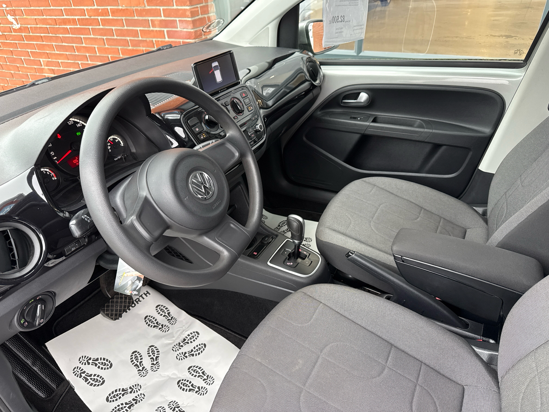 Billede af VW up 1,0 MPI Move ASG 75HK 5d Aut.