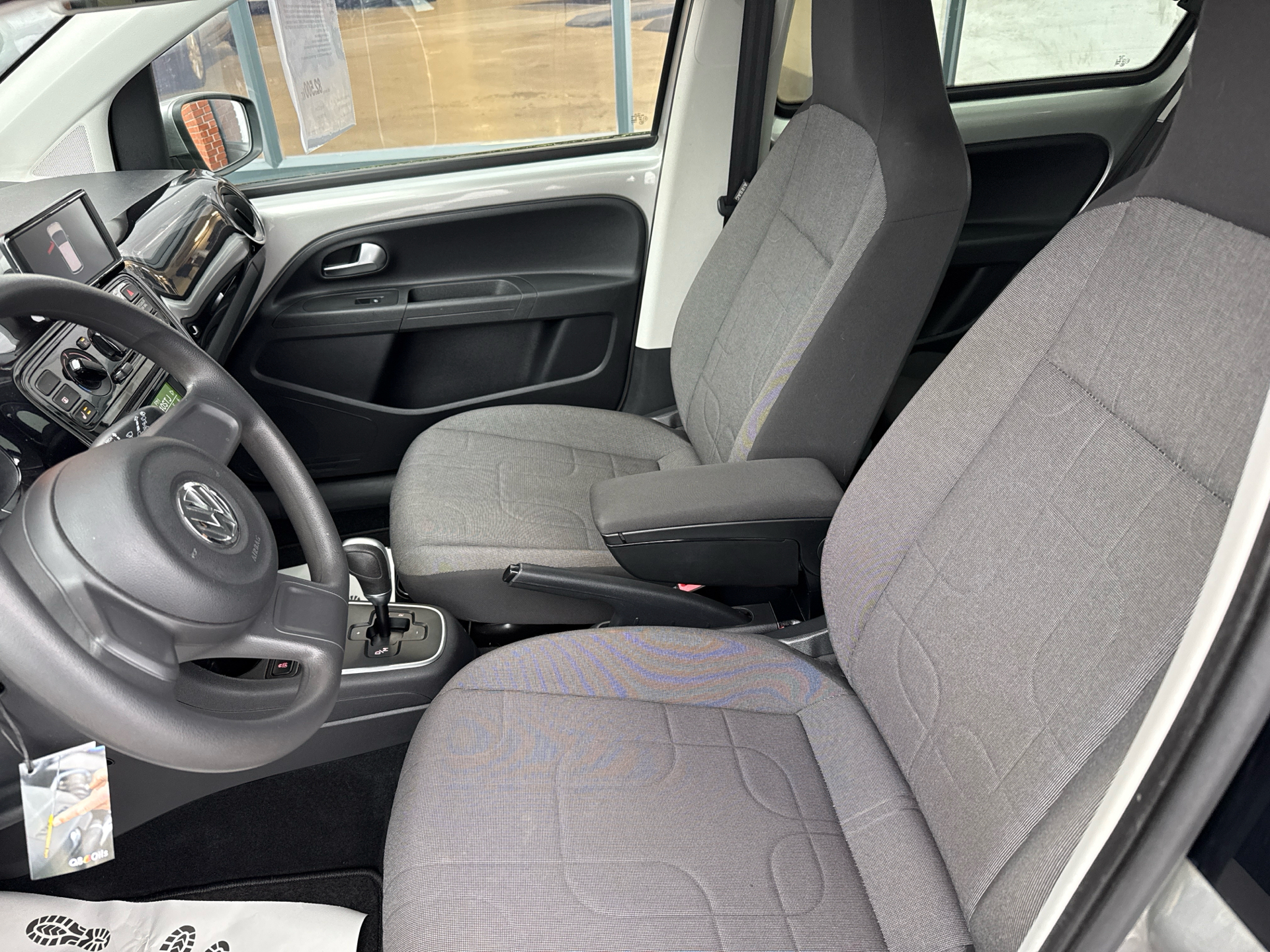 Billede af VW up 1,0 MPI Move ASG 75HK 5d Aut.