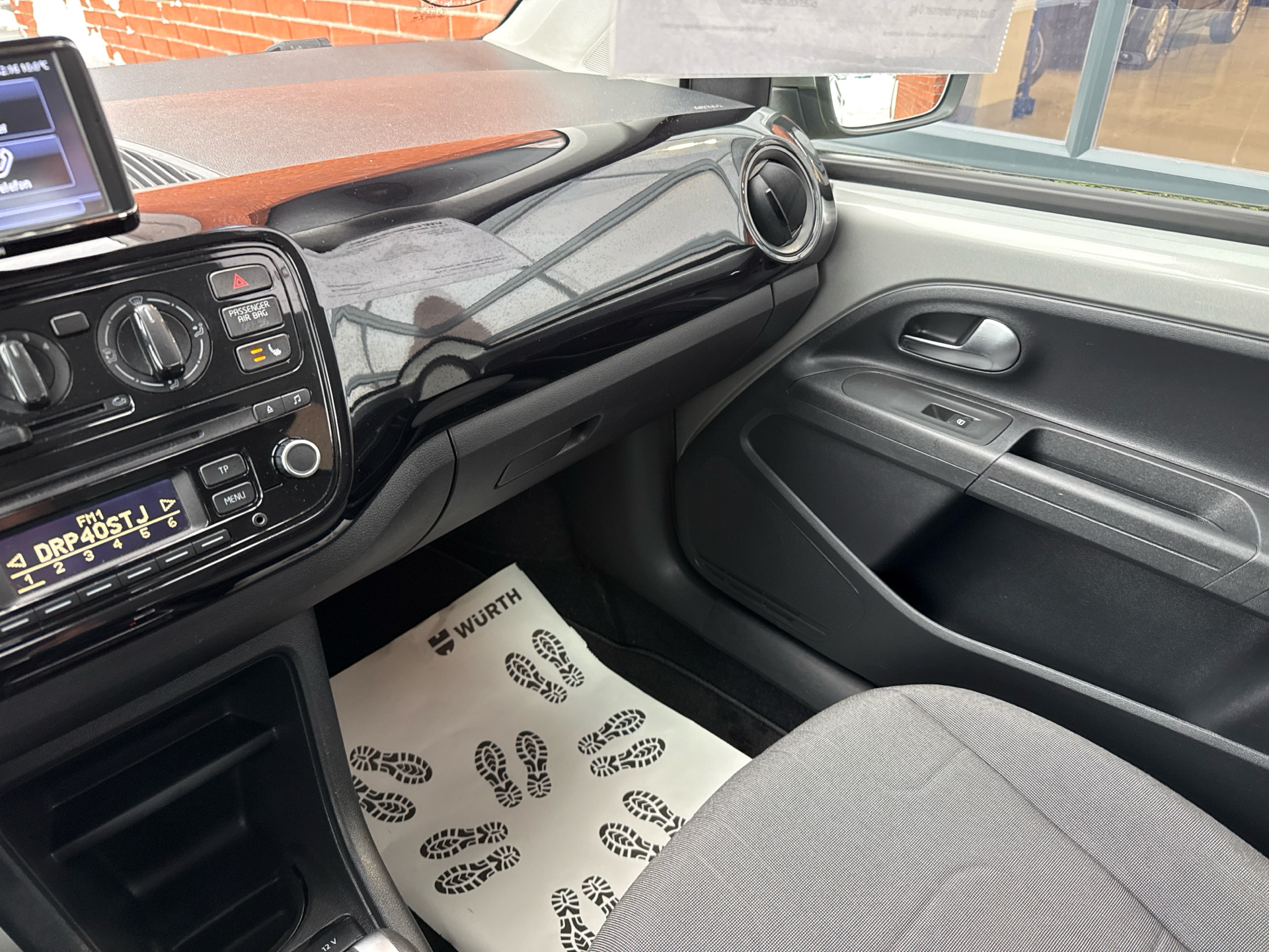 Billede af VW up 1,0 MPI Move ASG 75HK 5d Aut.