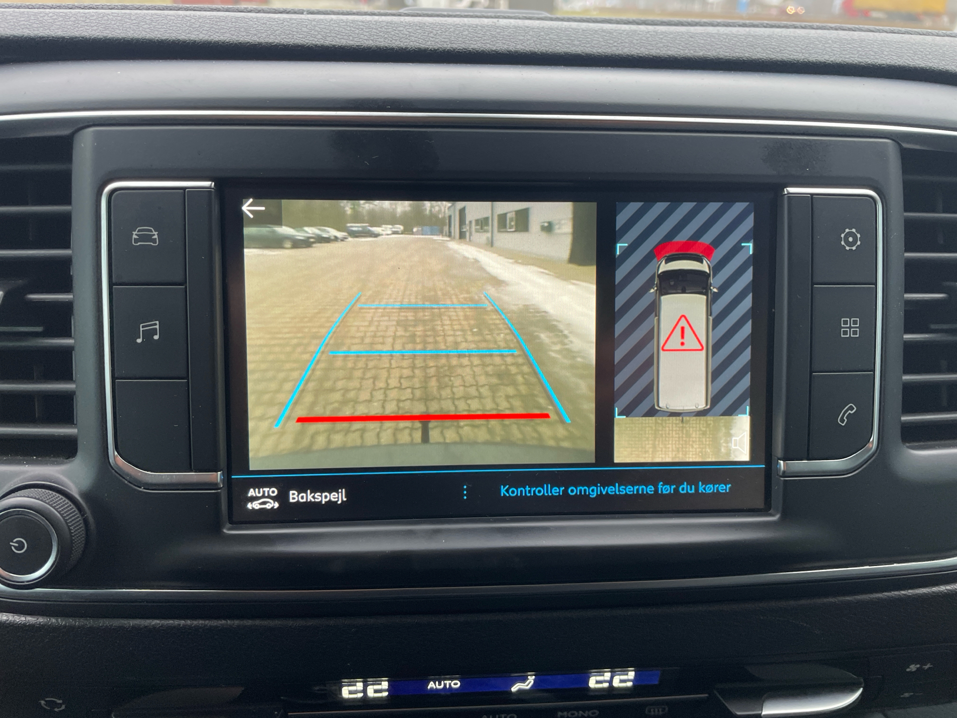 Billede af Peugeot Expert L3 2,0 BlueHDi Ultimate EAT6 180HK Van 6g Aut.