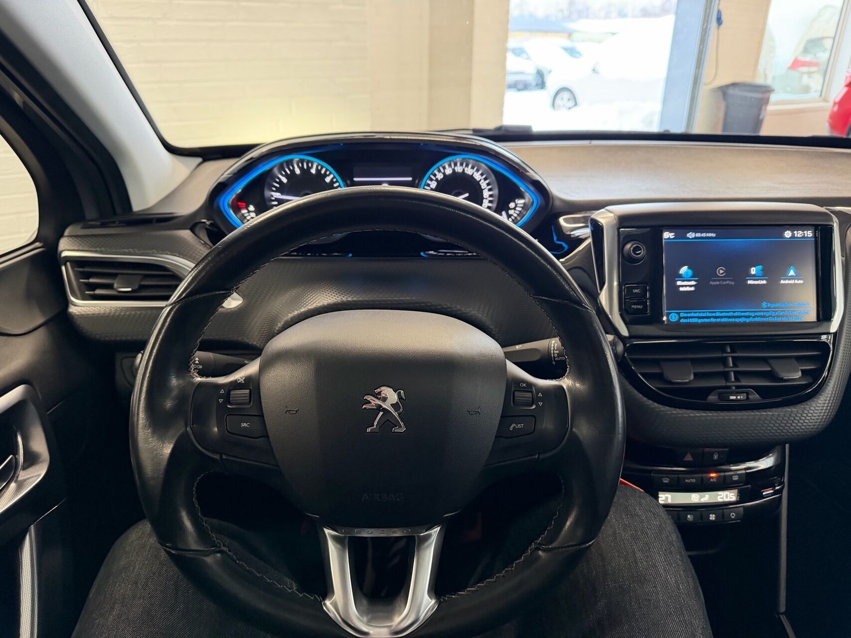 Billede af Peugeot 2008 1,2 e-THP Allure Sky 110HK 5d