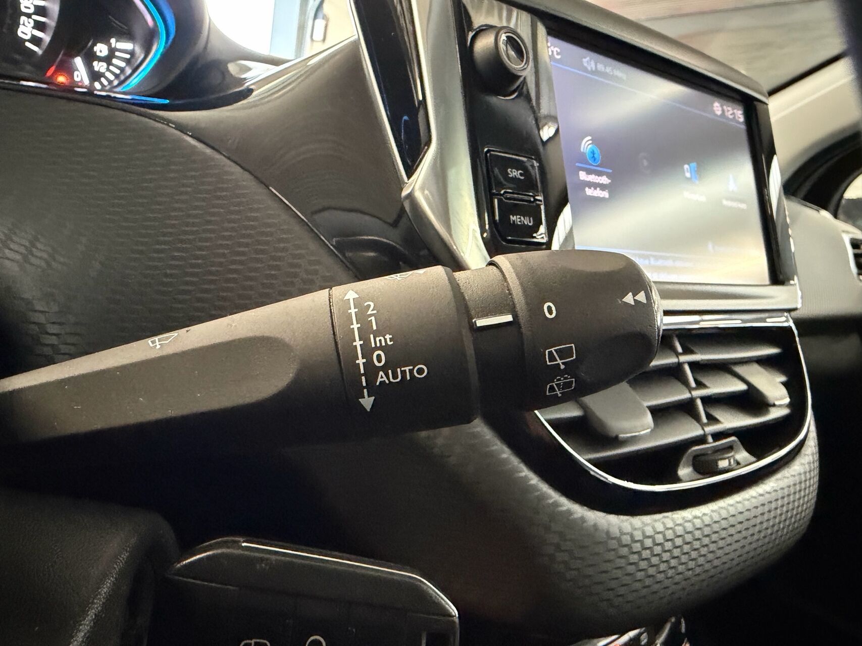 Billede af Peugeot 2008 1,2 e-THP Allure Sky 110HK 5d