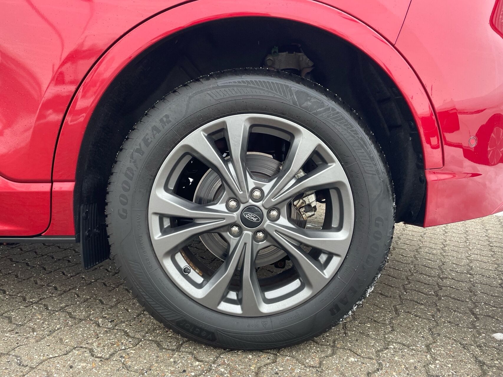 Billede af Ford Kuga 2,5 Plugin-hybrid ST-Line X CVT 225HK 5d Trinl. Gear