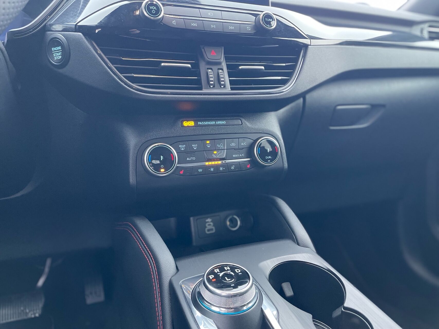 Billede af Ford Kuga 2,5 Plugin-hybrid ST-Line X CVT 225HK 5d Trinl. Gear