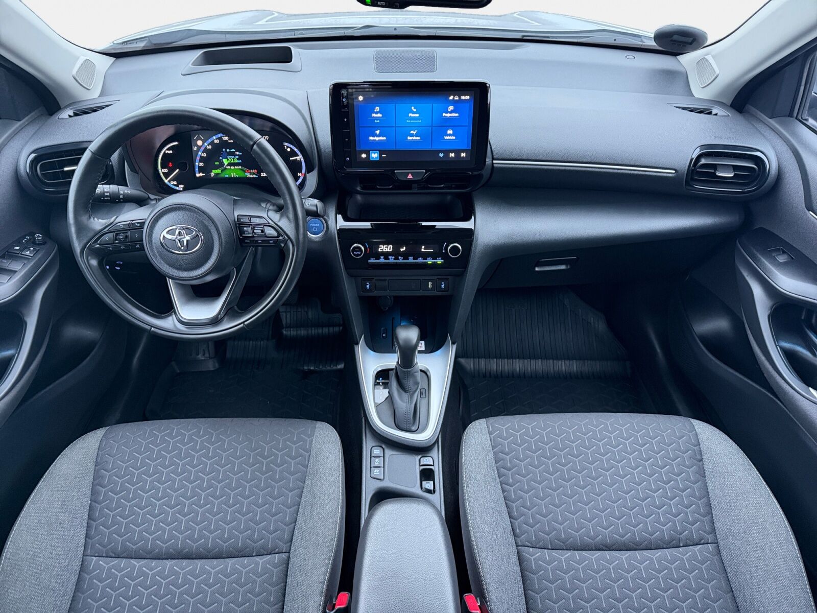 Billede af Toyota Yaris Cross 1,5 Hybrid Active Technology Plus 116HK 5d Trinl. Gear