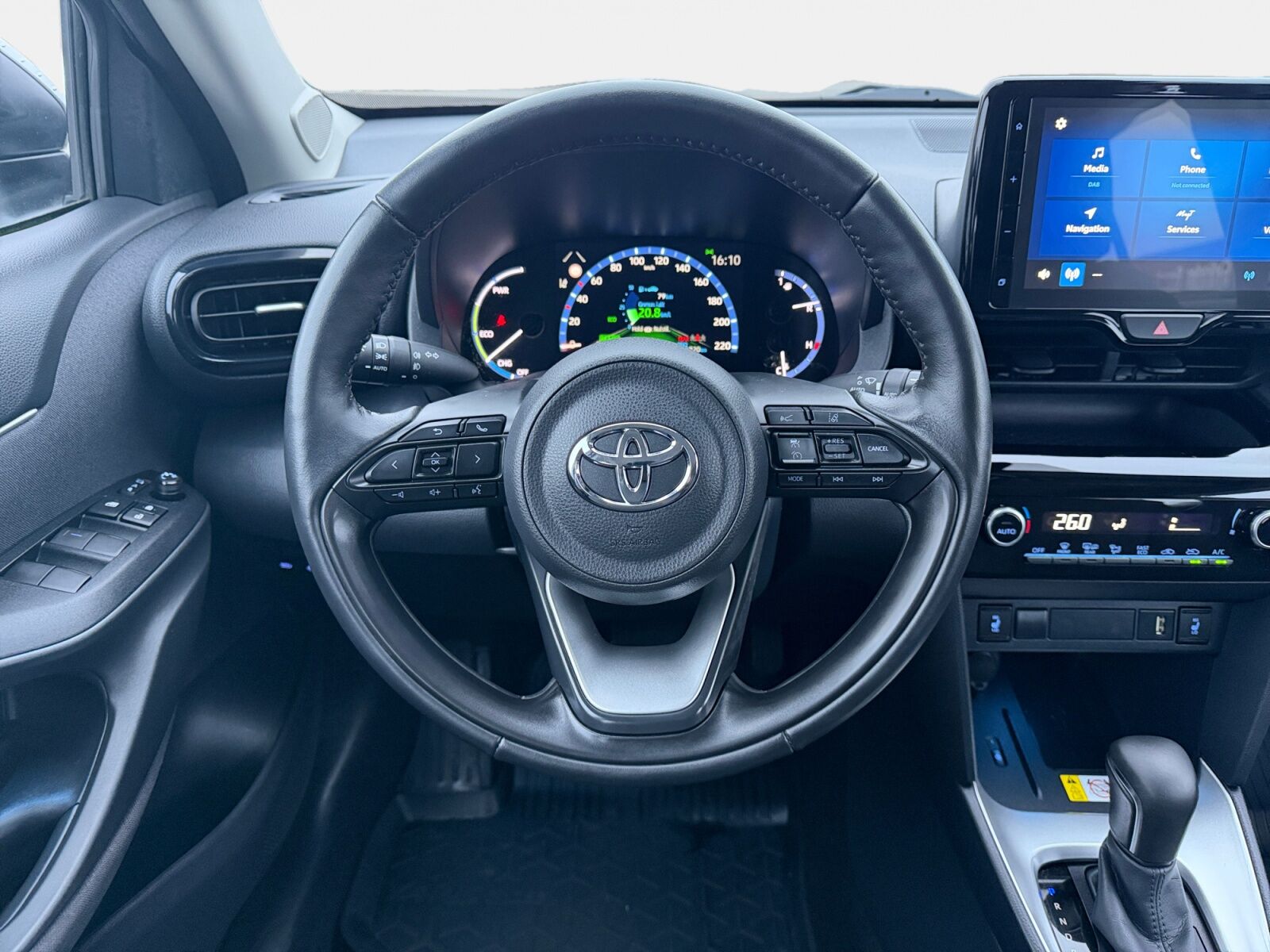 Billede af Toyota Yaris Cross 1,5 Hybrid Active Technology Plus 116HK 5d Trinl. Gear