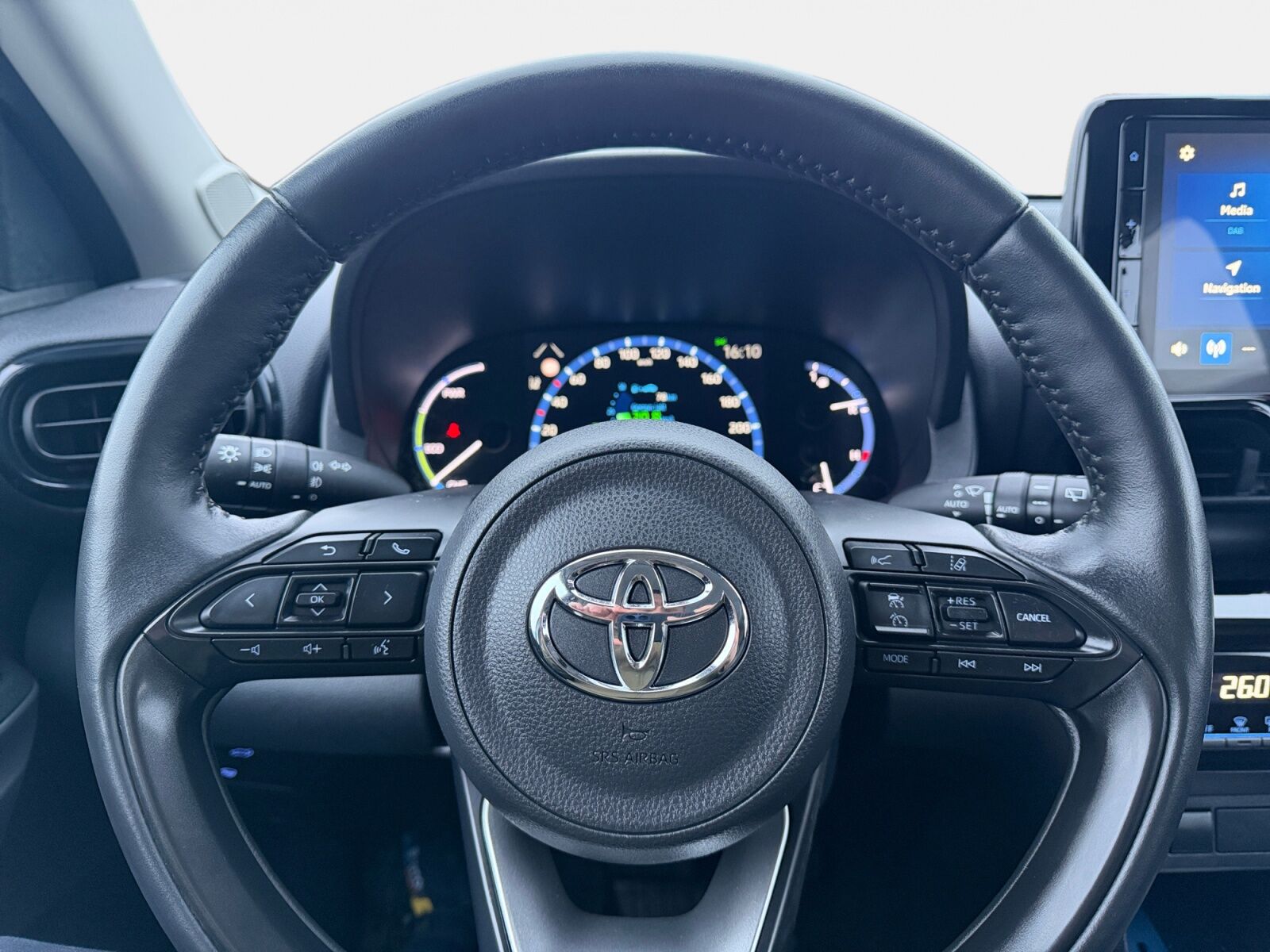 Billede af Toyota Yaris Cross 1,5 Hybrid Active Technology Plus 116HK 5d Trinl. Gear