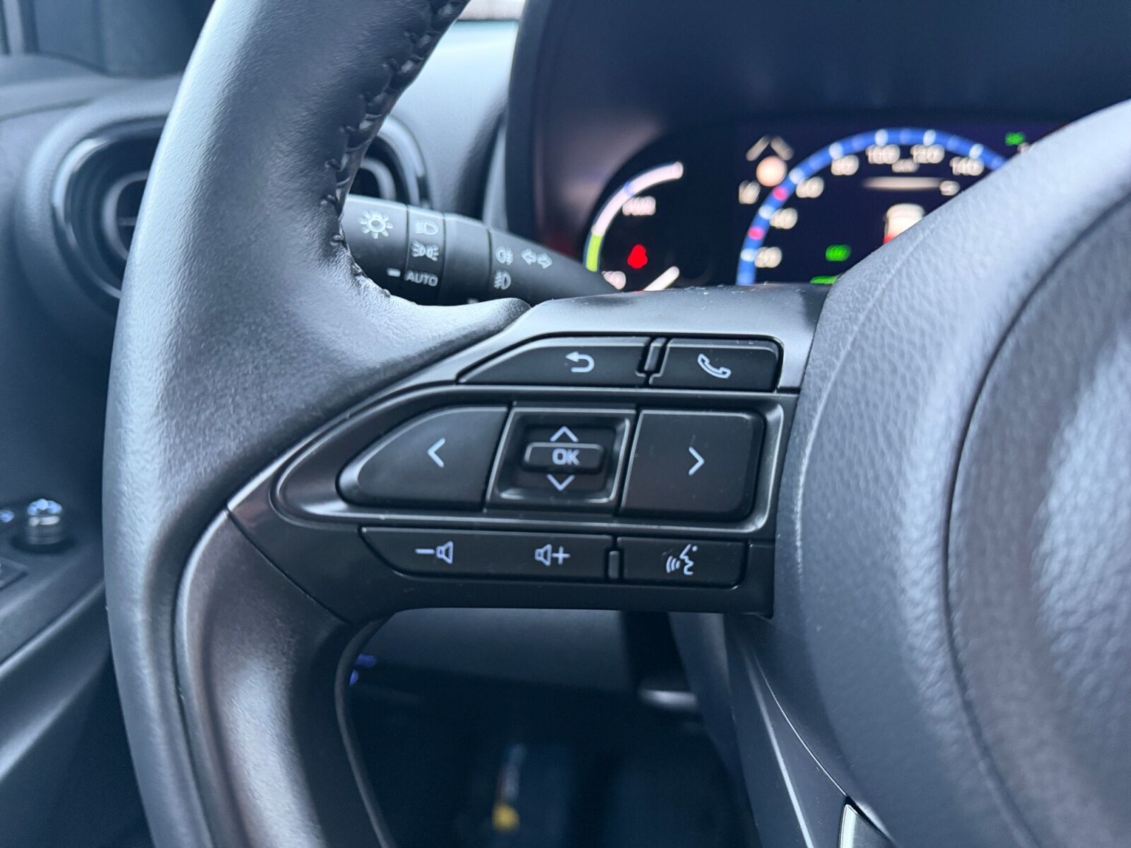 Billede af Toyota Yaris Cross 1,5 Hybrid Active Technology Plus 116HK 5d Trinl. Gear