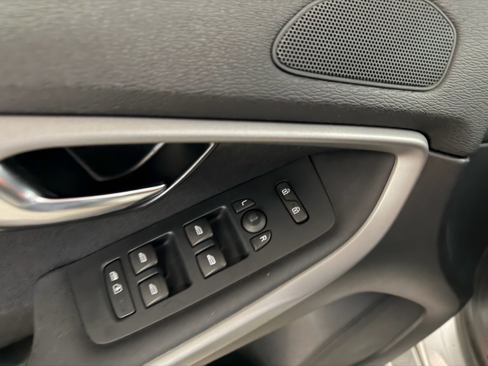 Billede af Volvo V40 2,0 D2 Eco Kinetic 120HK 5d 6g