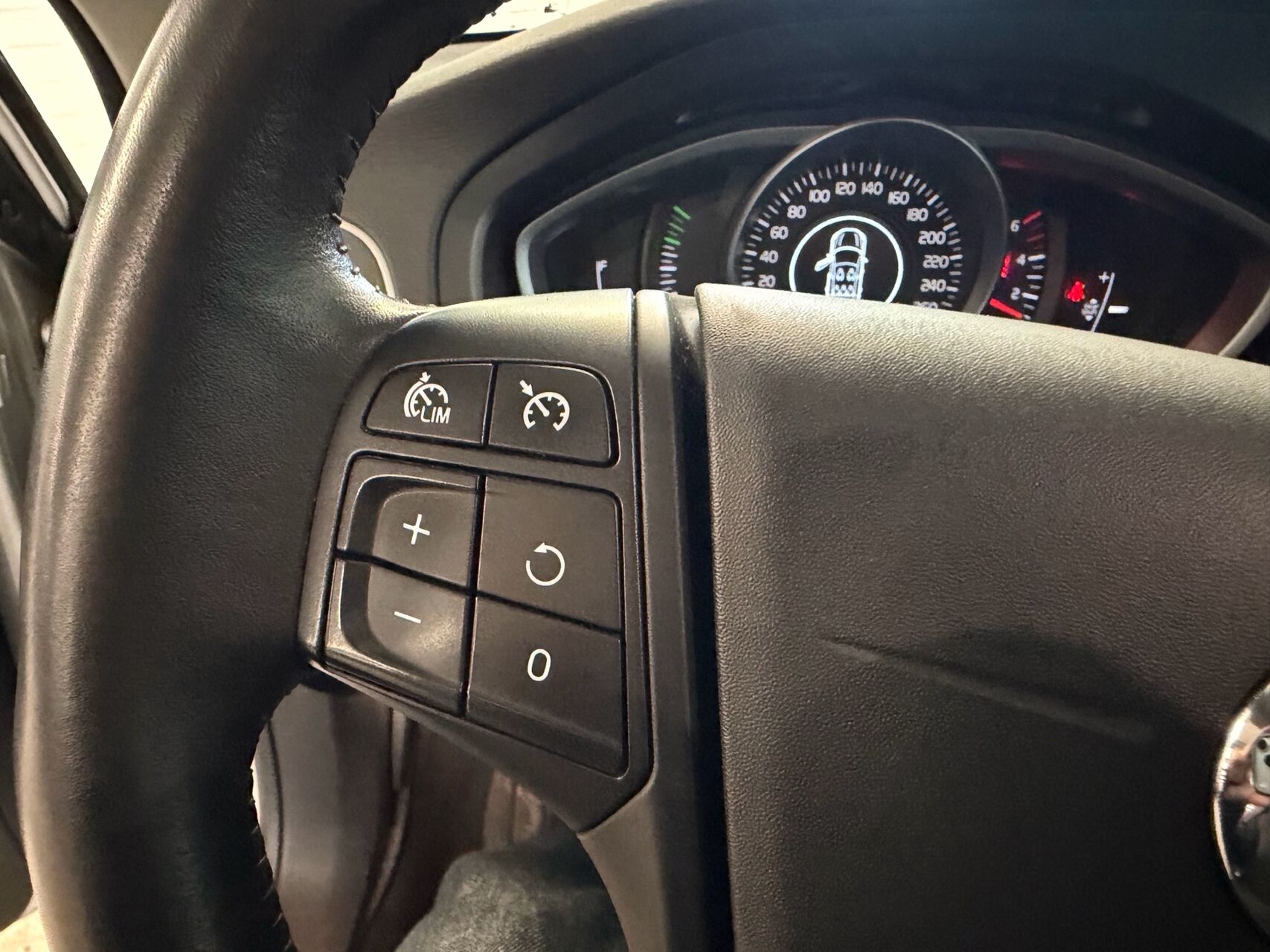 Billede af Volvo V40 2,0 D2 Eco Kinetic 120HK 5d 6g