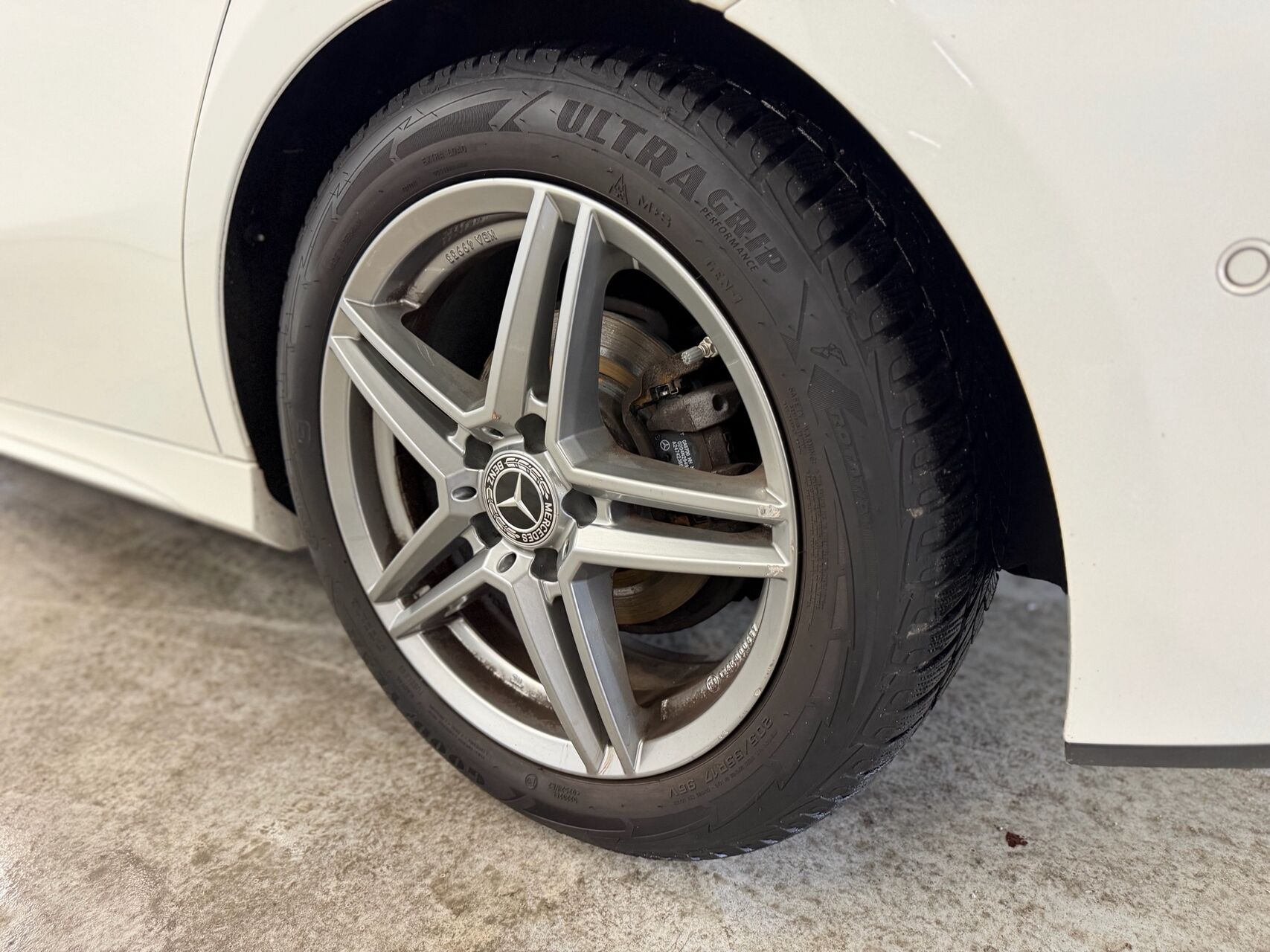 Billede af Mercedes-Benz A200 d 2,0 D AMG Line 8G-DCT 150HK 5d 8g Aut.