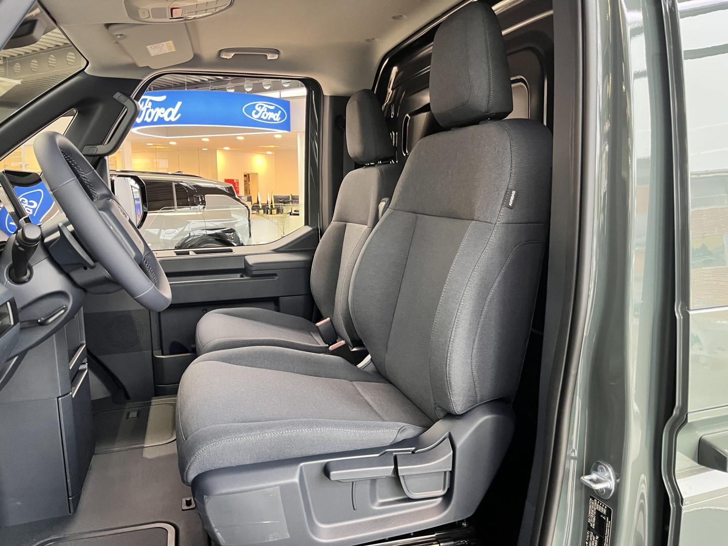 Billede af Kia PV5 Cargo L2H1 EL Long Range Work Pro 163HK Van Aut.