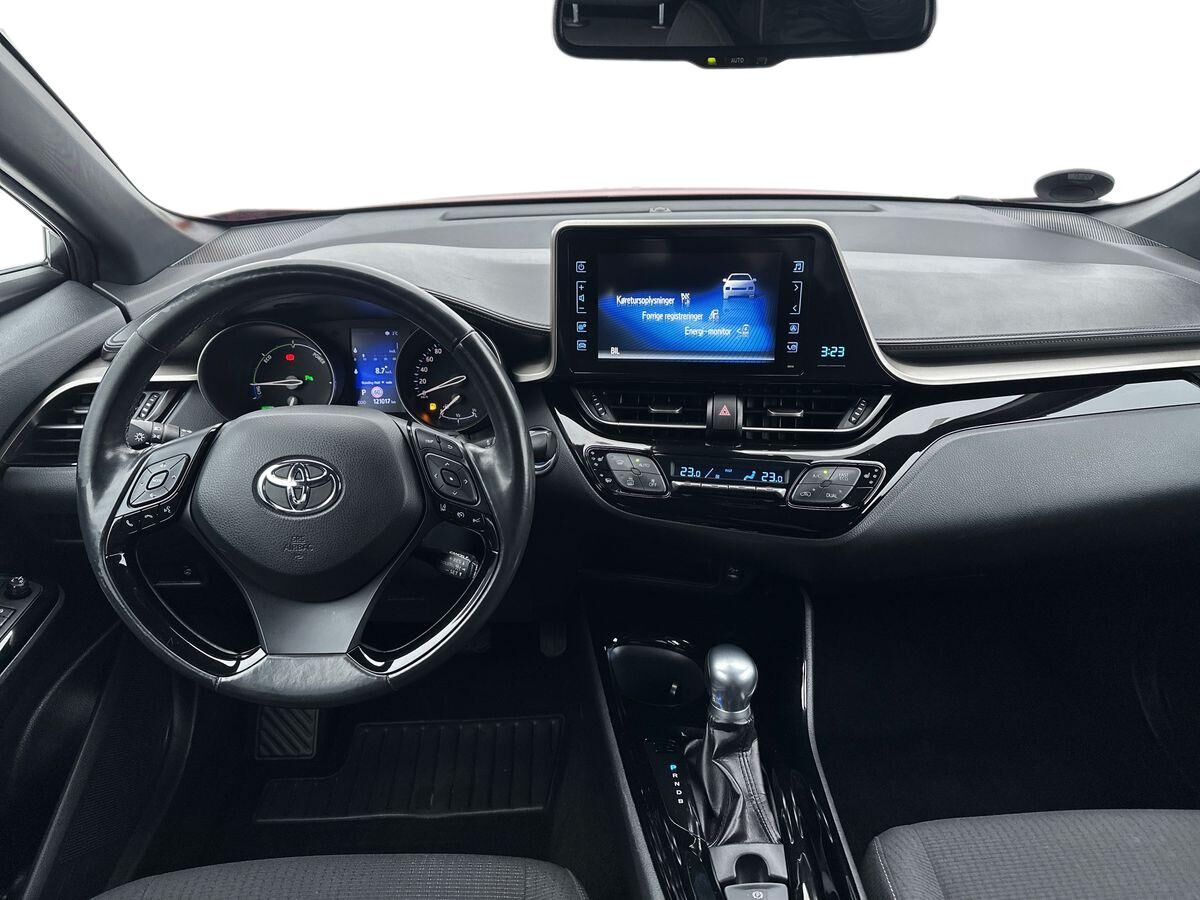 Billede af Toyota C-HR 1,8 Hybrid C-LUB Premium Selected Multidrive S 122HK 5d Aut.