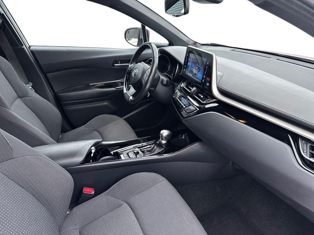 Billede af Toyota C-HR 1,8 Hybrid C-LUB Premium Selected Multidrive S 122HK 5d Aut.