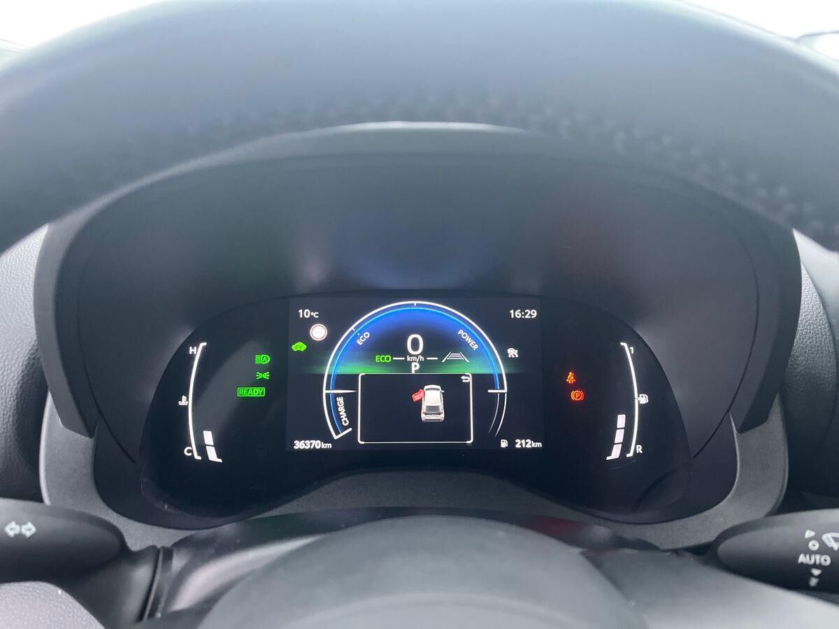 Billede af Toyota Yaris 1,5 Hybrid Style Comfort 116HK 5d Trinl. Gear