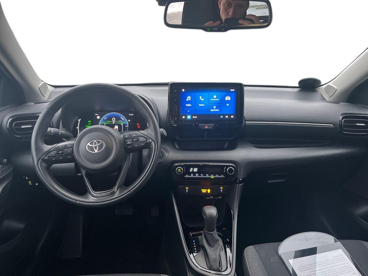 Billede af Toyota Yaris 1,5 Hybrid Style Comfort 116HK 5d Trinl. Gear