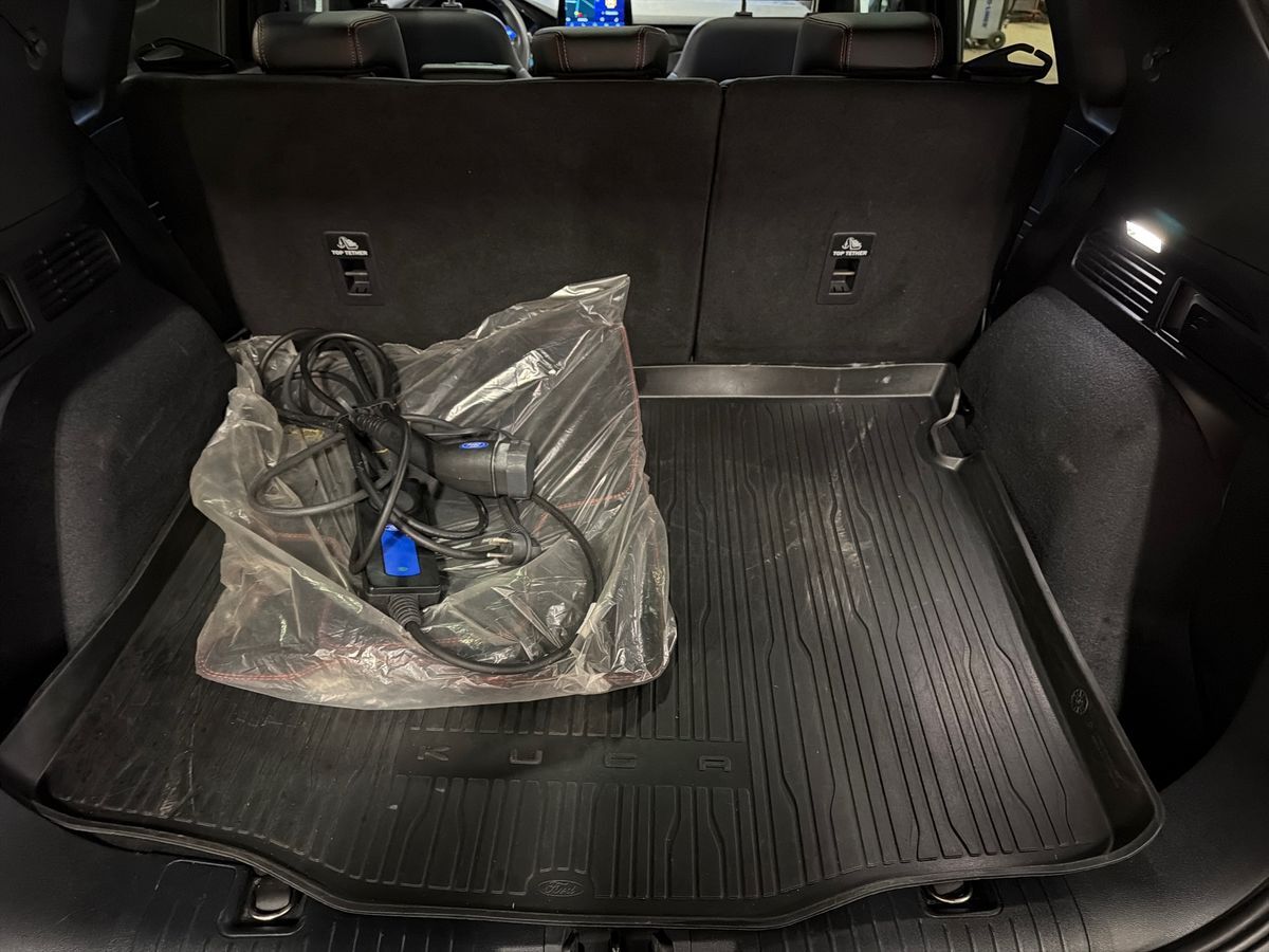 Billede af Ford Kuga 2,5 Plugin-hybrid ST-Line X CVT 225HK 5d Trinl. Gear