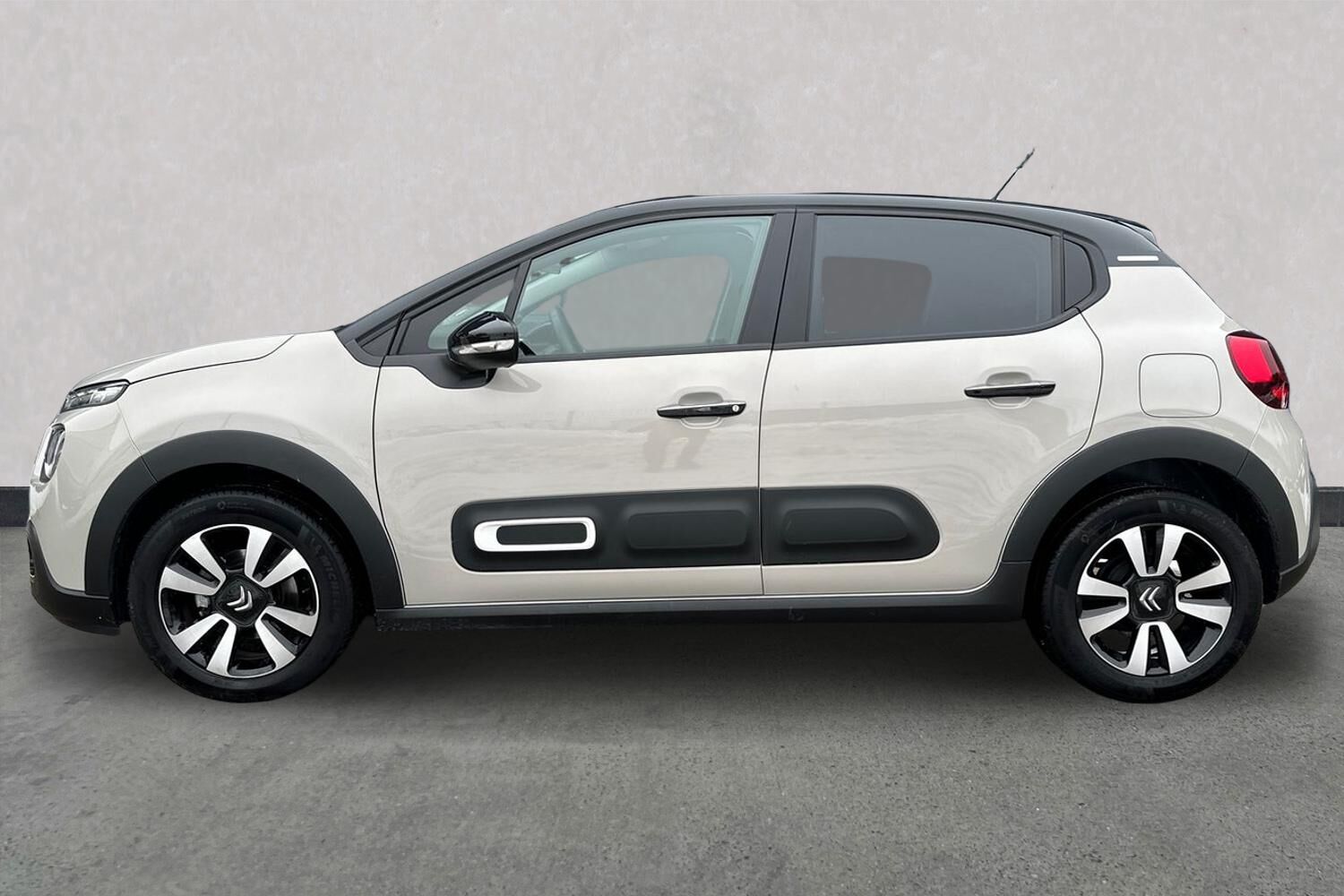 Billede af Citroën C3 1,2 PureTech Attraction 83HK 5d