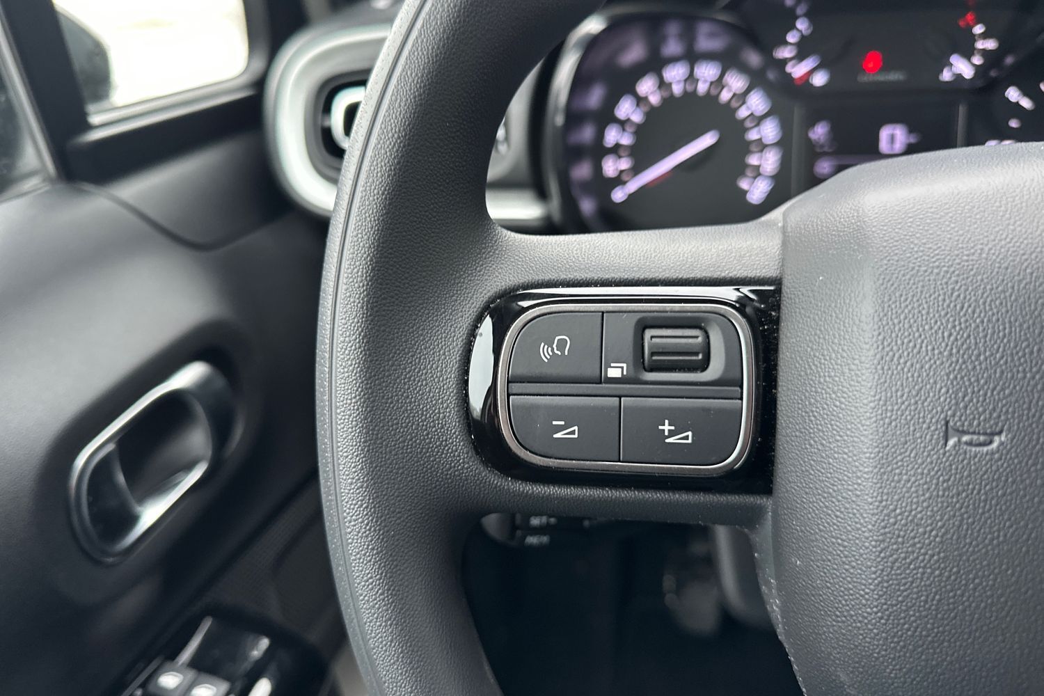 Billede af Citroën C3 1,2 PureTech Attraction 83HK 5d