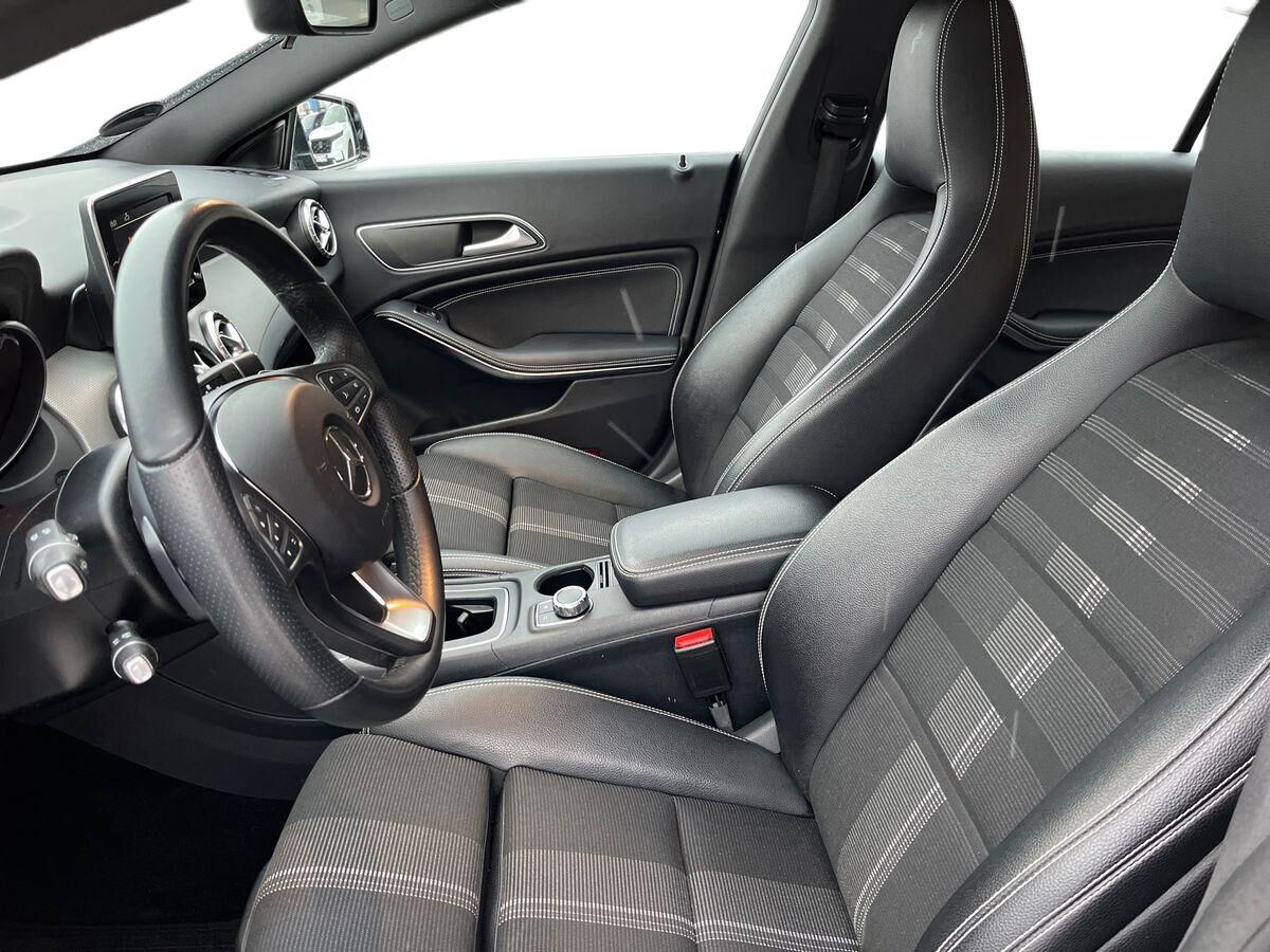 Billede af Mercedes-Benz CLA200 Shooting Brake 1,6 Progressive 7G-DCT 156HK Stc 7g Aut.