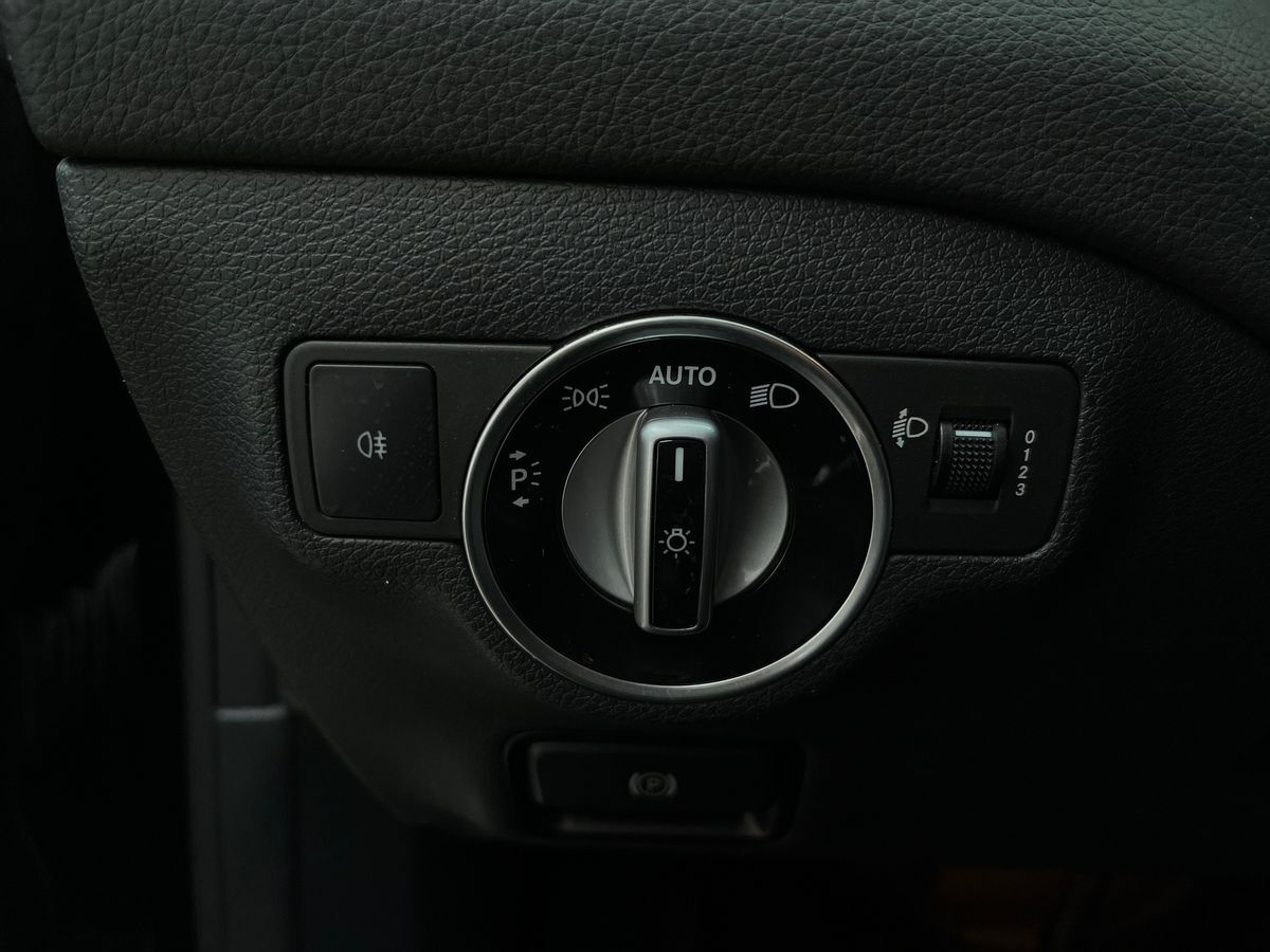 Billede af Mercedes-Benz CLA200 Shooting Brake 1,6 Progressive 7G-DCT 156HK Stc 7g Aut.