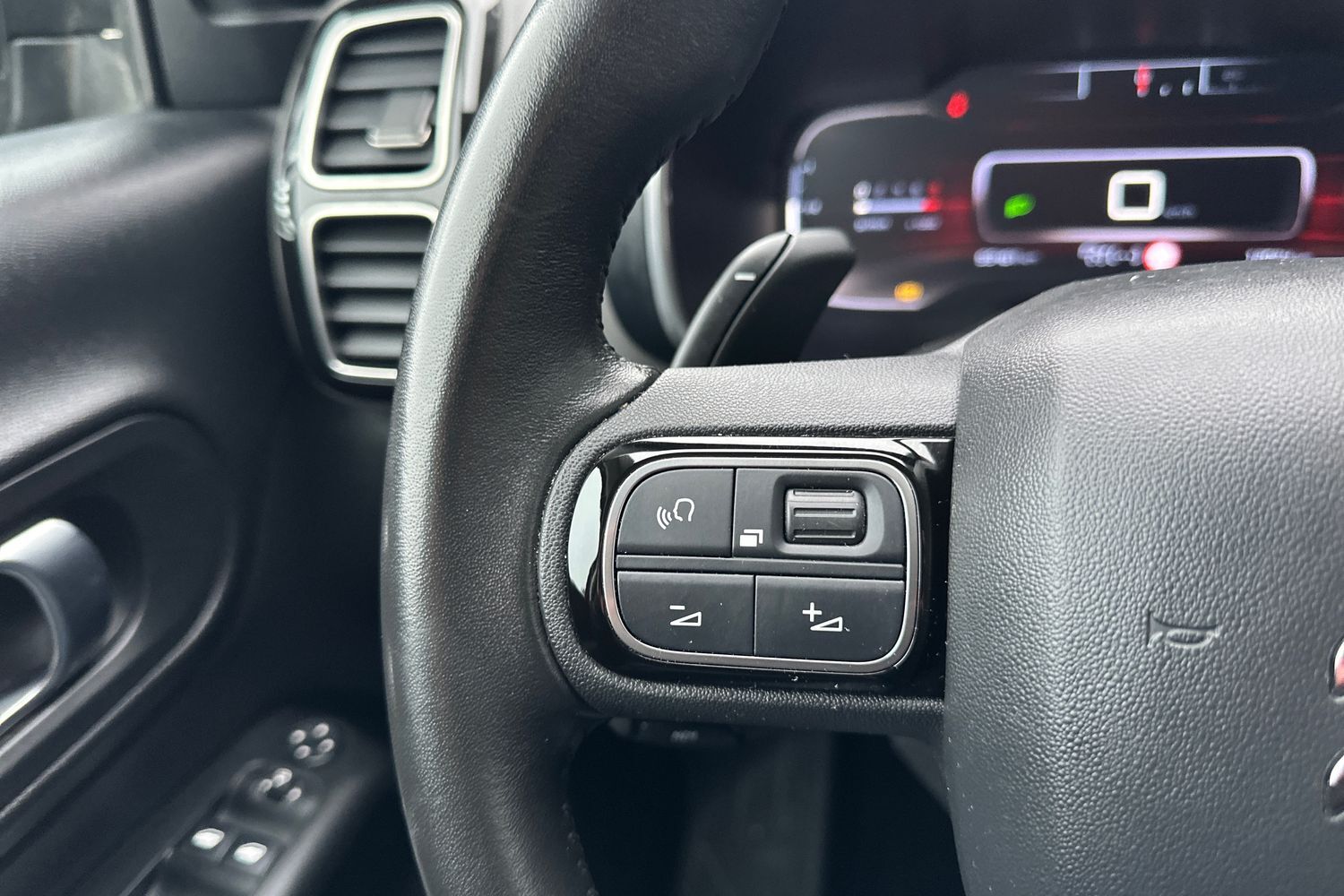 Billede af Citroën C5 Aircross 1,6 PureTech Platinum EAT8 start/stop 180HK 5d 8g Aut.