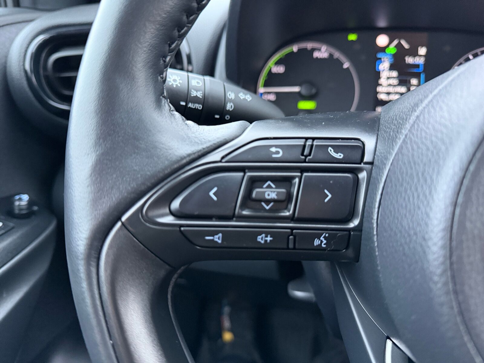 Billede af Toyota Yaris 1,5 Hybrid Active Technology Plus 116HK 5d Trinl. Gear