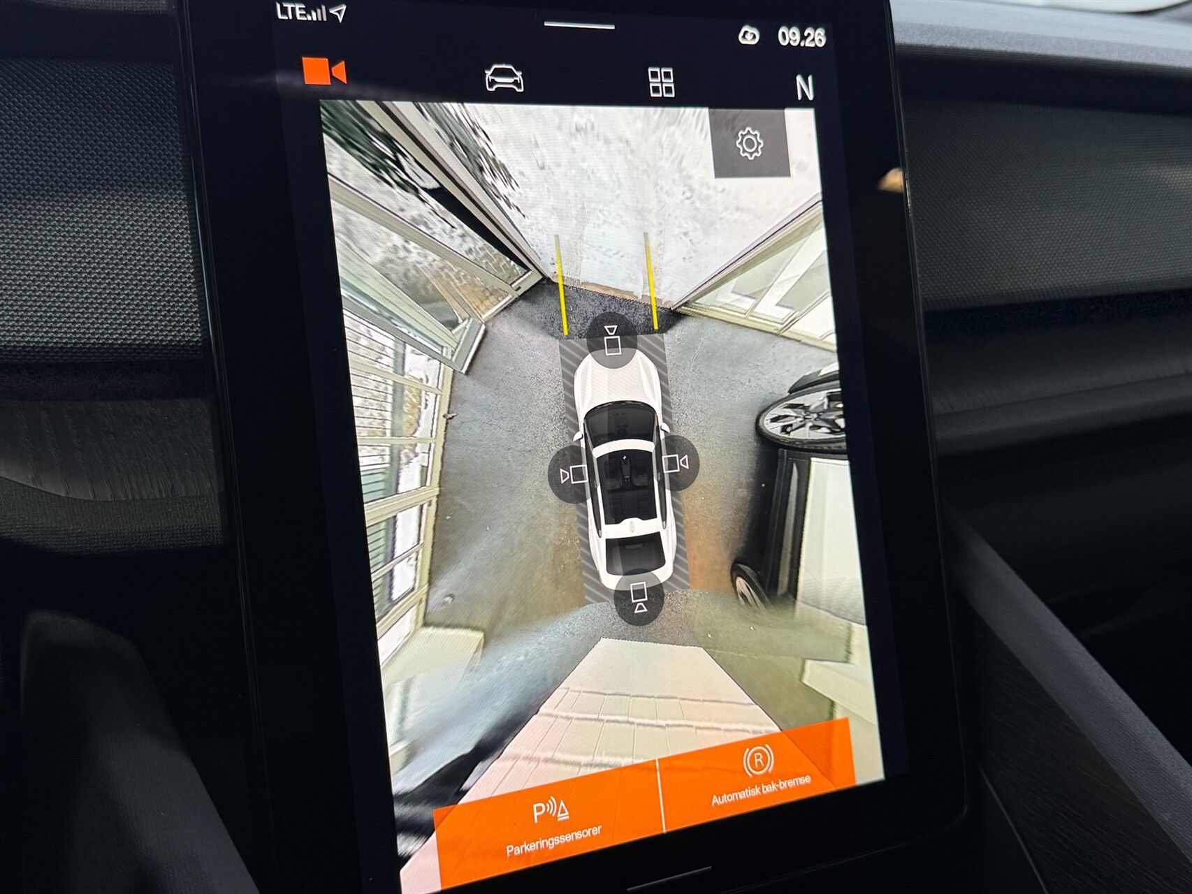 Billede af Polestar 2 EL Long Range Dual motor AWD 421HK 5d Aut.