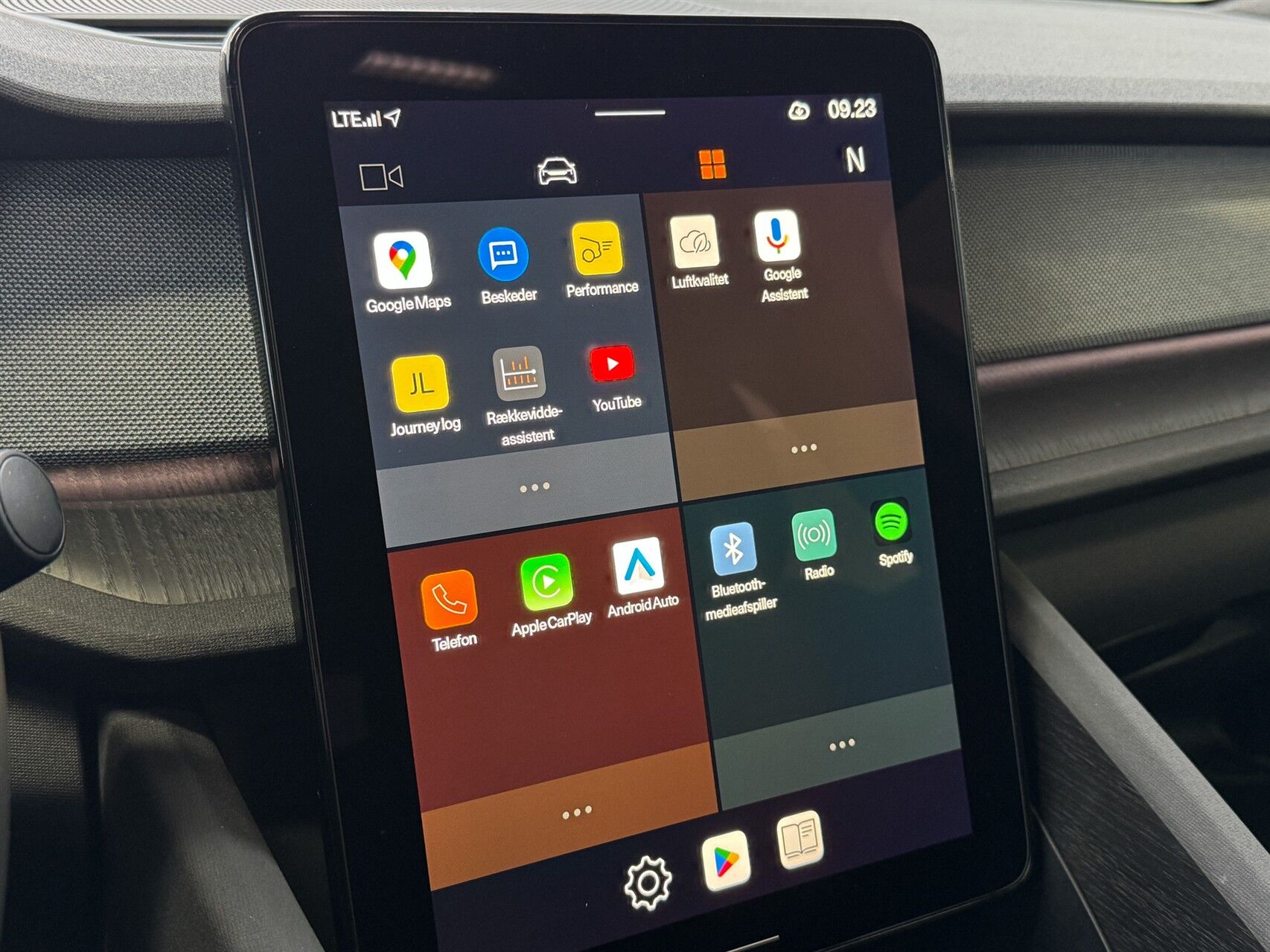 Billede af Polestar 2 EL Long Range Dual motor AWD 421HK 5d Aut.