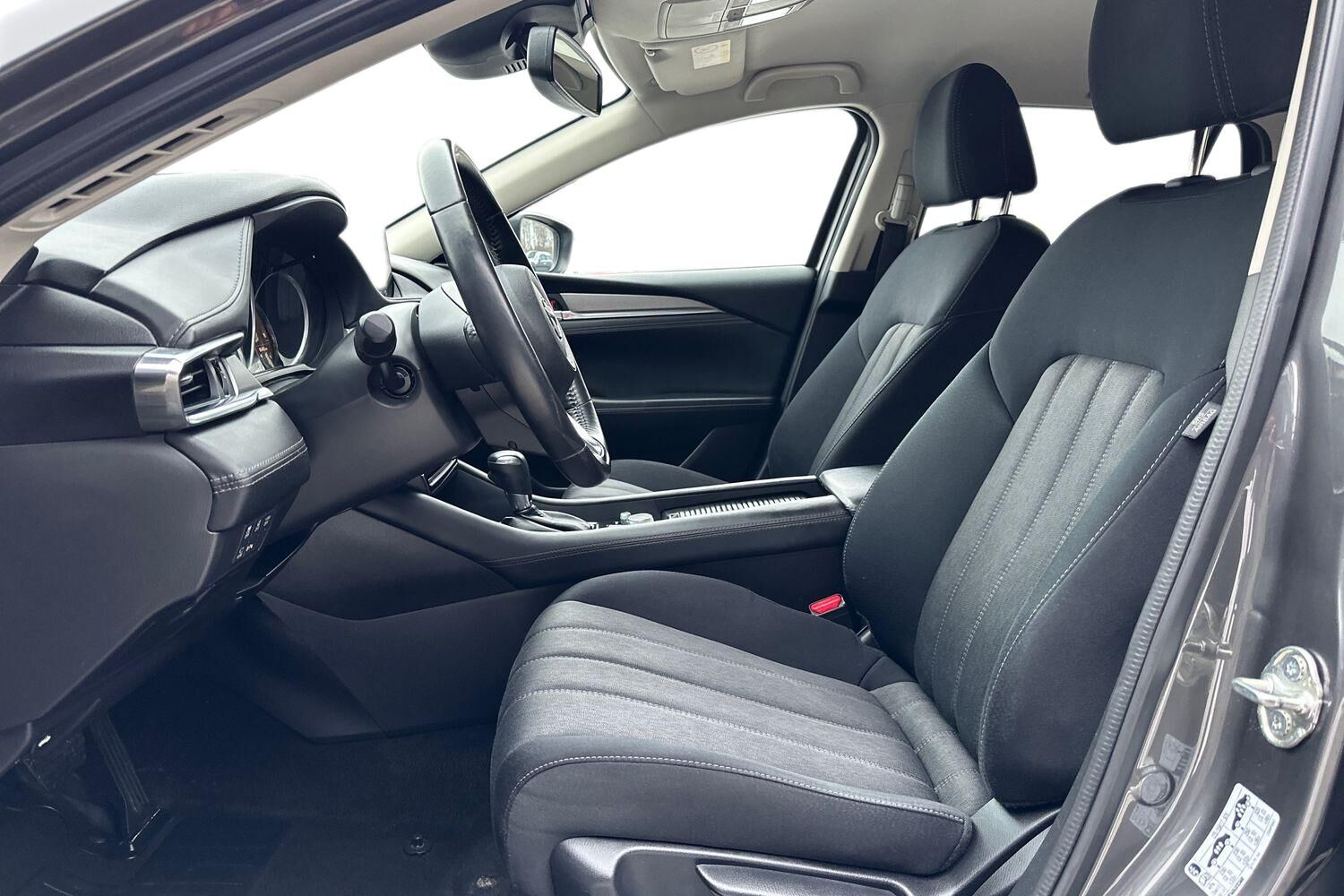 Billede af Mazda 6 2,0 Skyactiv-G Premium 165HK Stc 6g Aut.