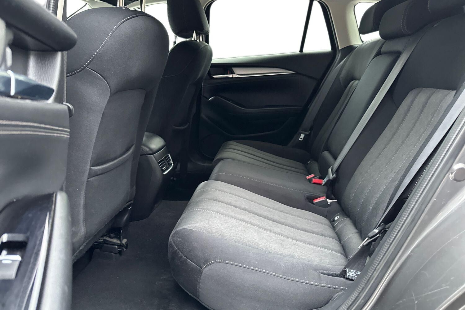 Billede af Mazda 6 2,0 Skyactiv-G Premium 165HK Stc 6g Aut.