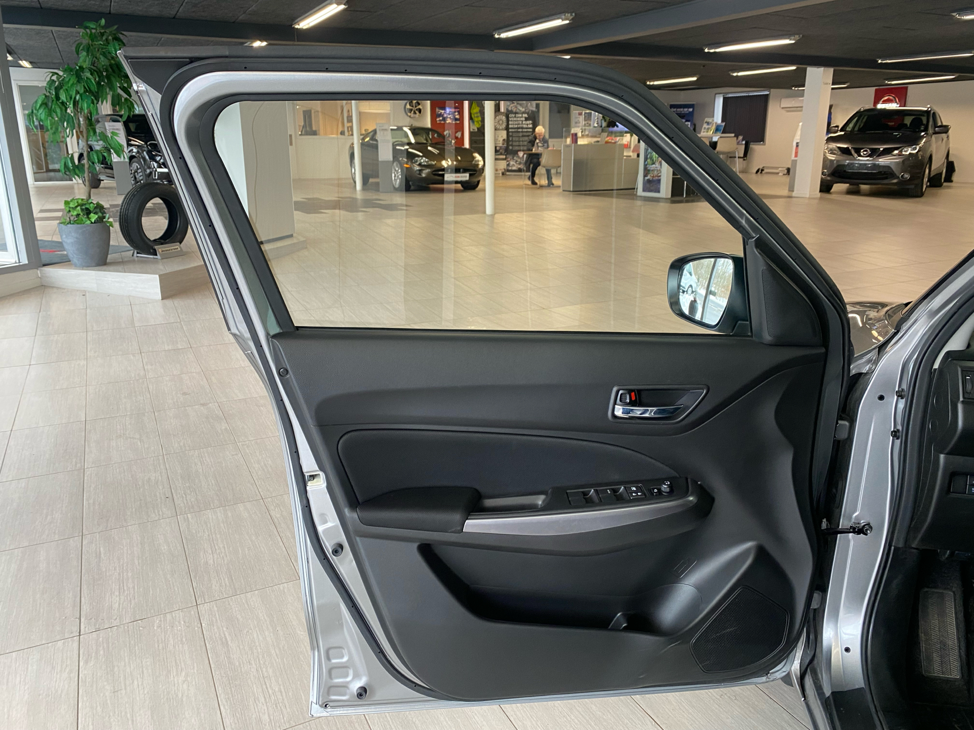 Billede af Suzuki Swift 1,2 Dualjet  Mild hybrid Exclusive AEB 83HK 5d