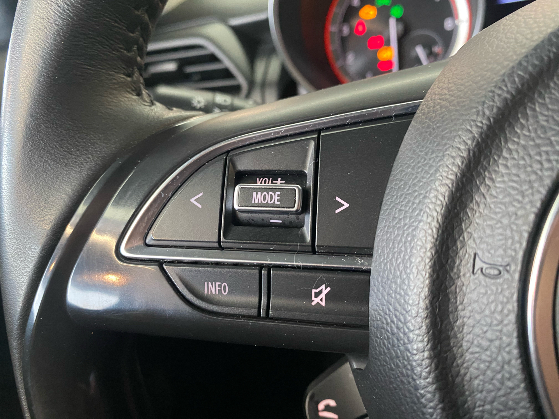 Billede af Suzuki Swift 1,2 Dualjet  Mild hybrid Exclusive AEB 83HK 5d