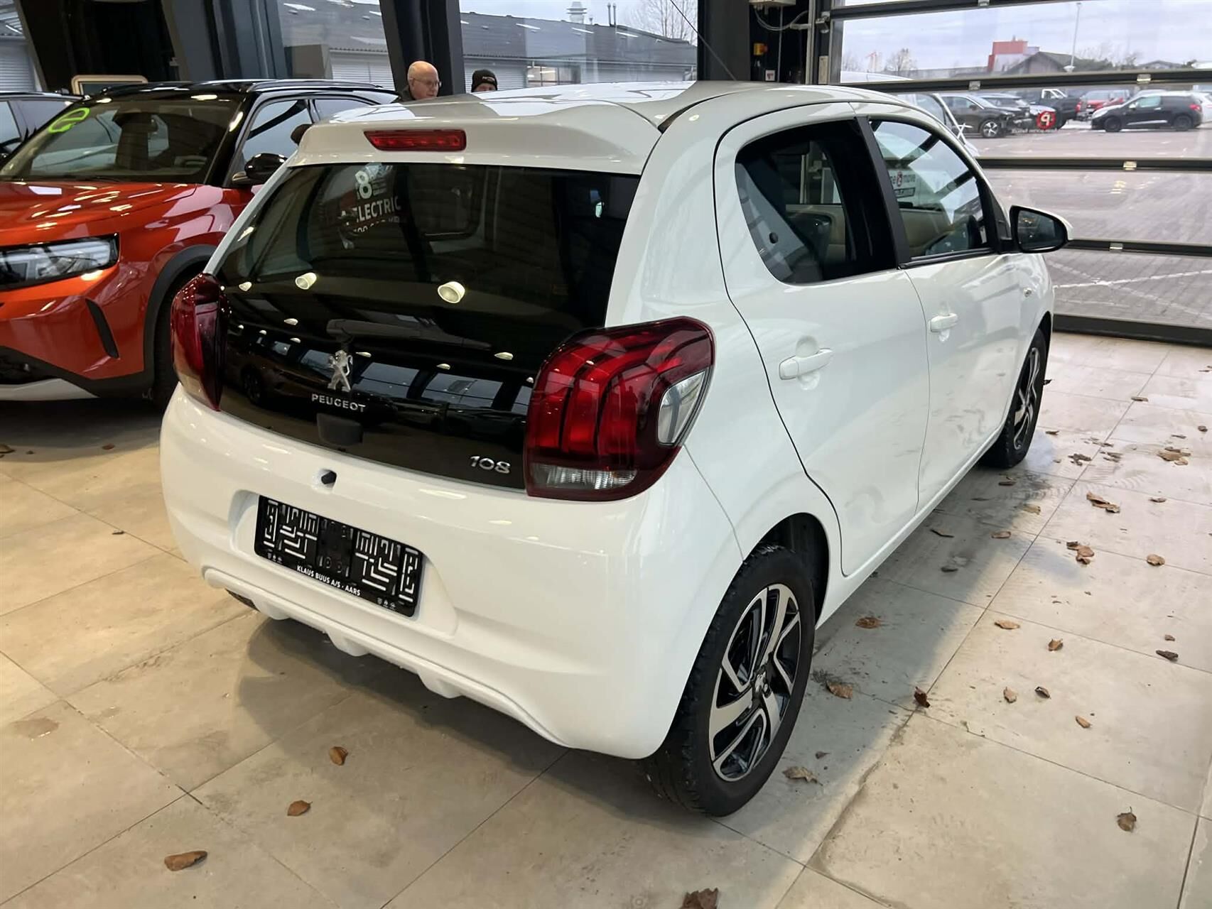 Billede af Peugeot 108 1,0 e-Vti Allure+ 72HK 5d
