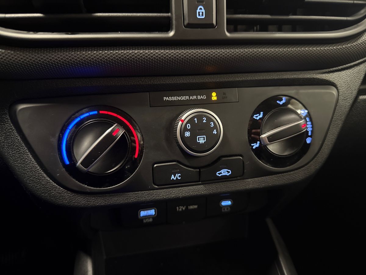 Billede af Hyundai i10 1,0 Essential AMT 63HK 5d Aut.