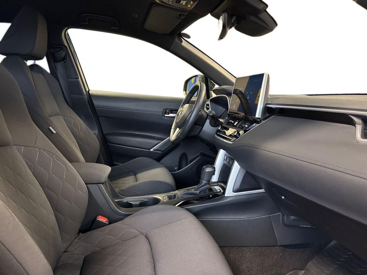 Billede af Toyota Corolla Cross 2,0 Hybrid Style Comfort E-CVT 197HK 5d Aut.